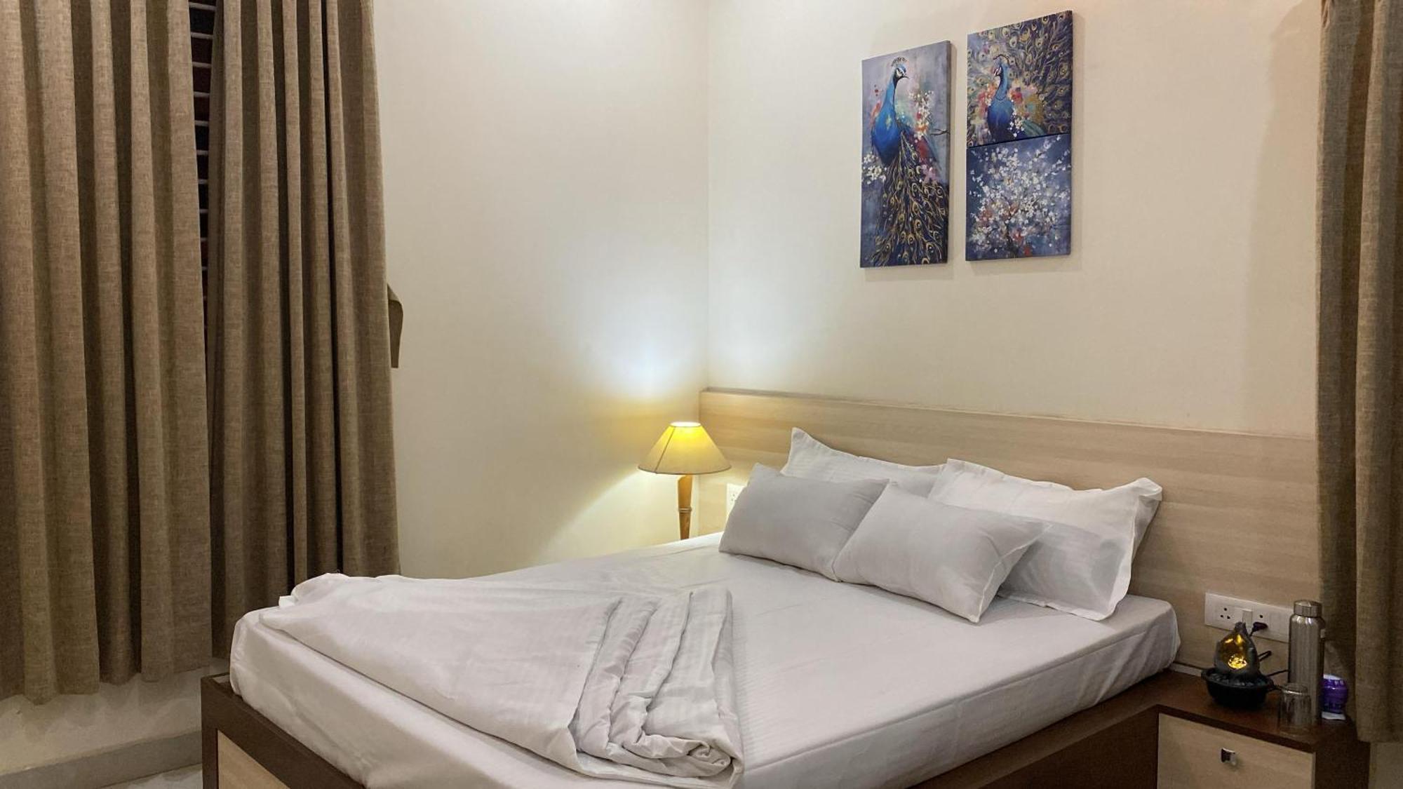 Villa Gatsby 2bhk Luxury By Spacez Bangalore