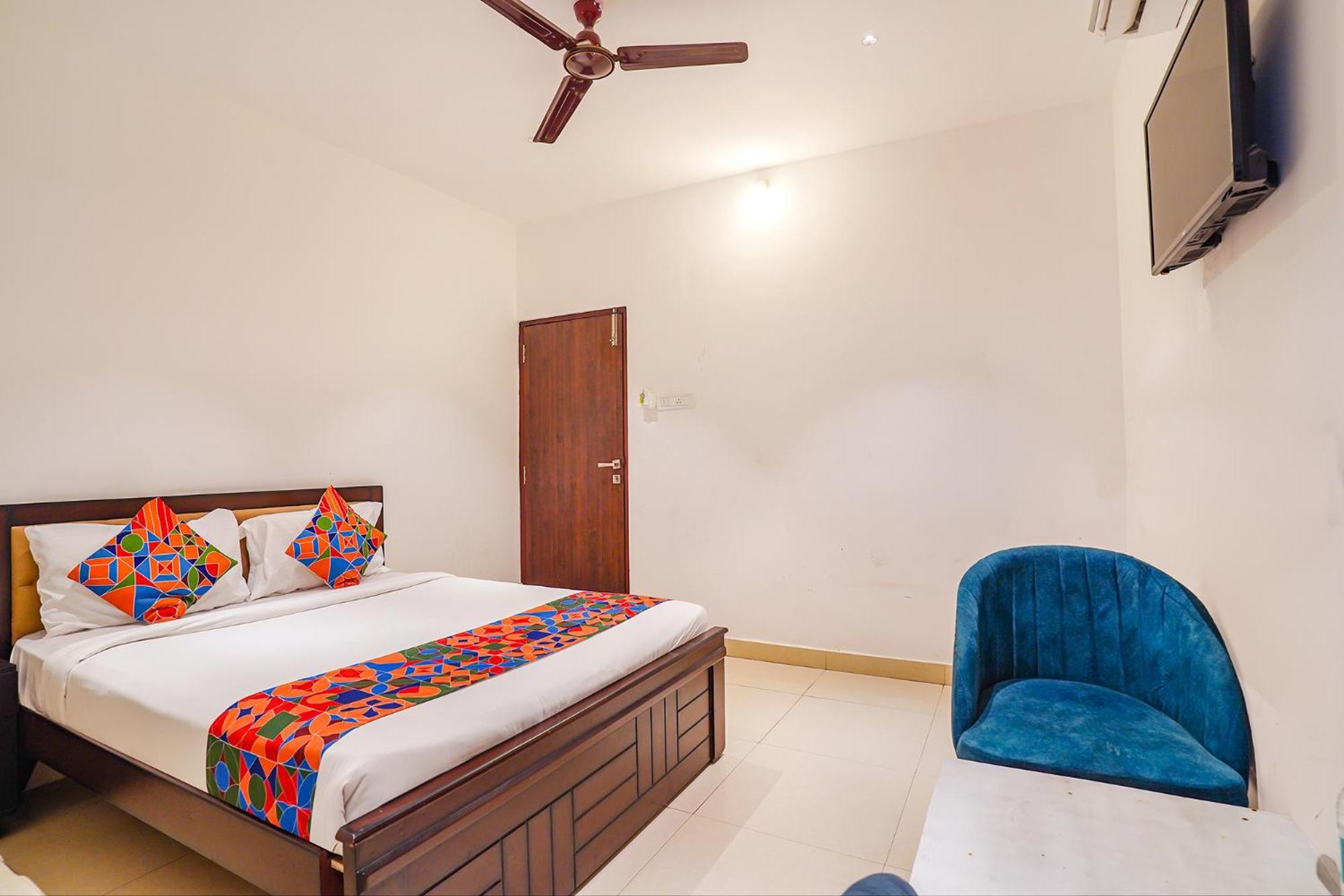 Hotel Fabhotel Srinidhi Comfort Bangalore