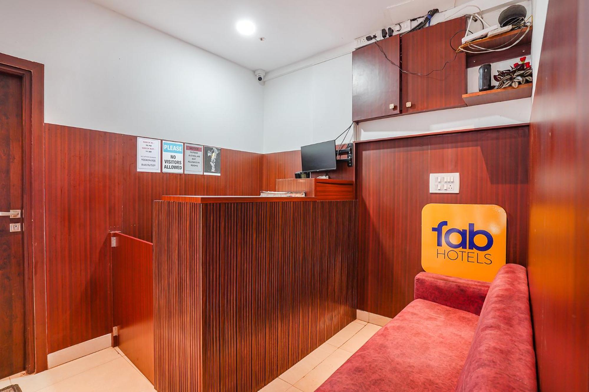 Fabhotel Srinidhi Comfort 4*
