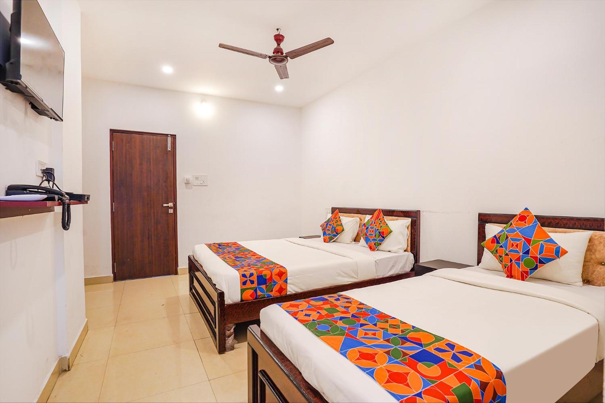 Fabhotel Srinidhi Comfort Hotel 4*