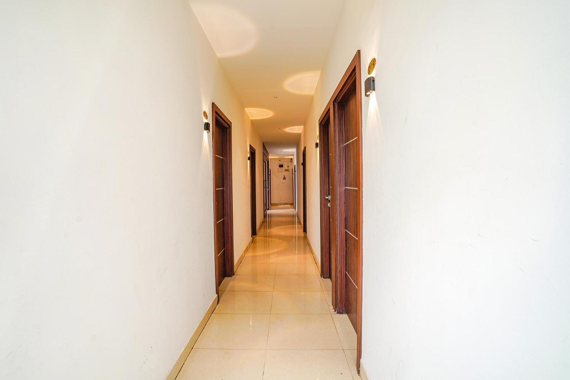 Hotel Fabhotel Srinidhi Comfort 4*