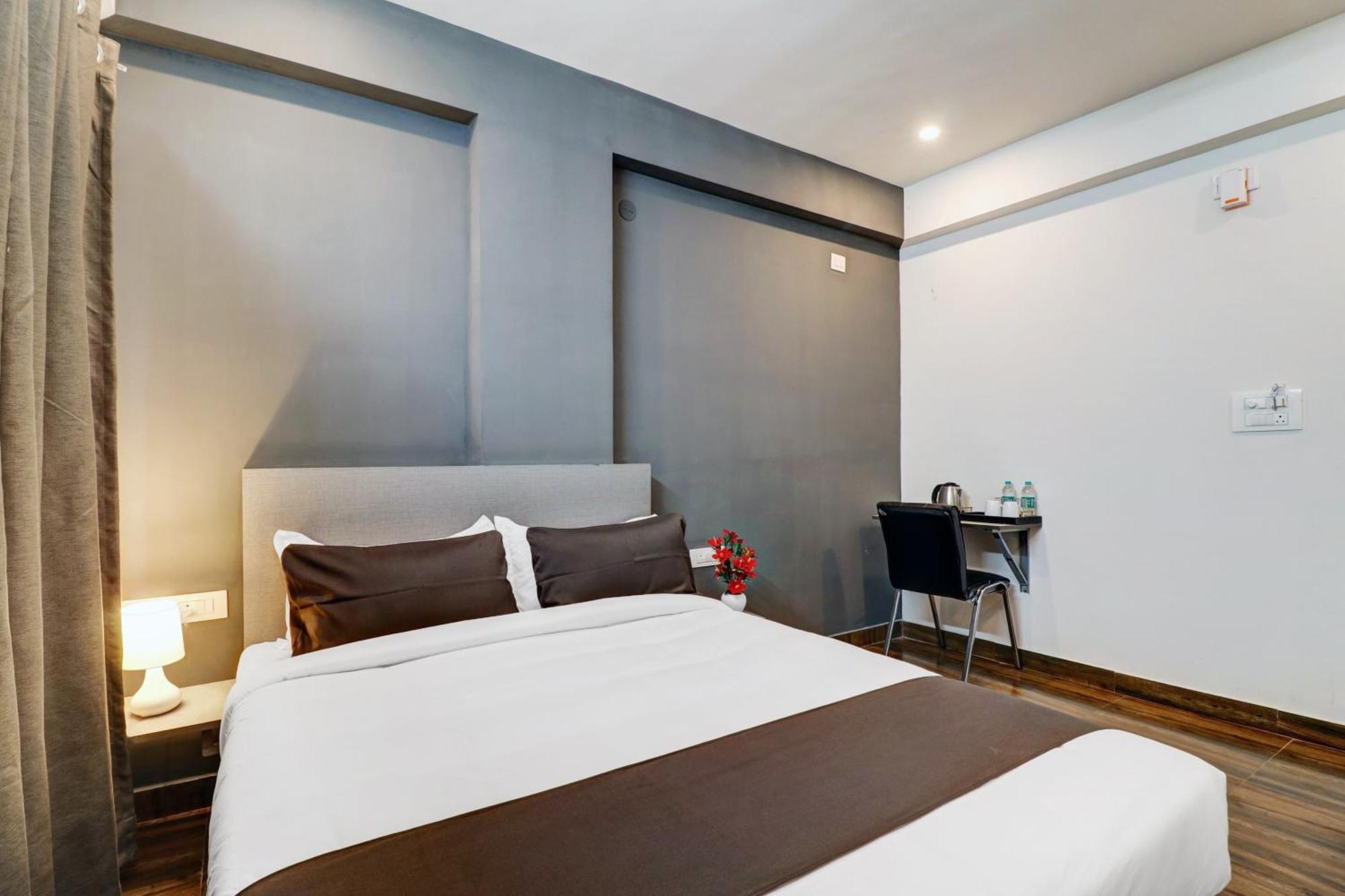 Super Townhouse Xotel Hotel