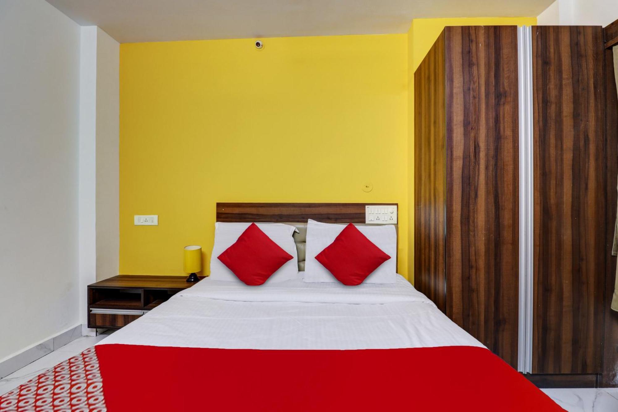 O Golden Residency Hotel 4*