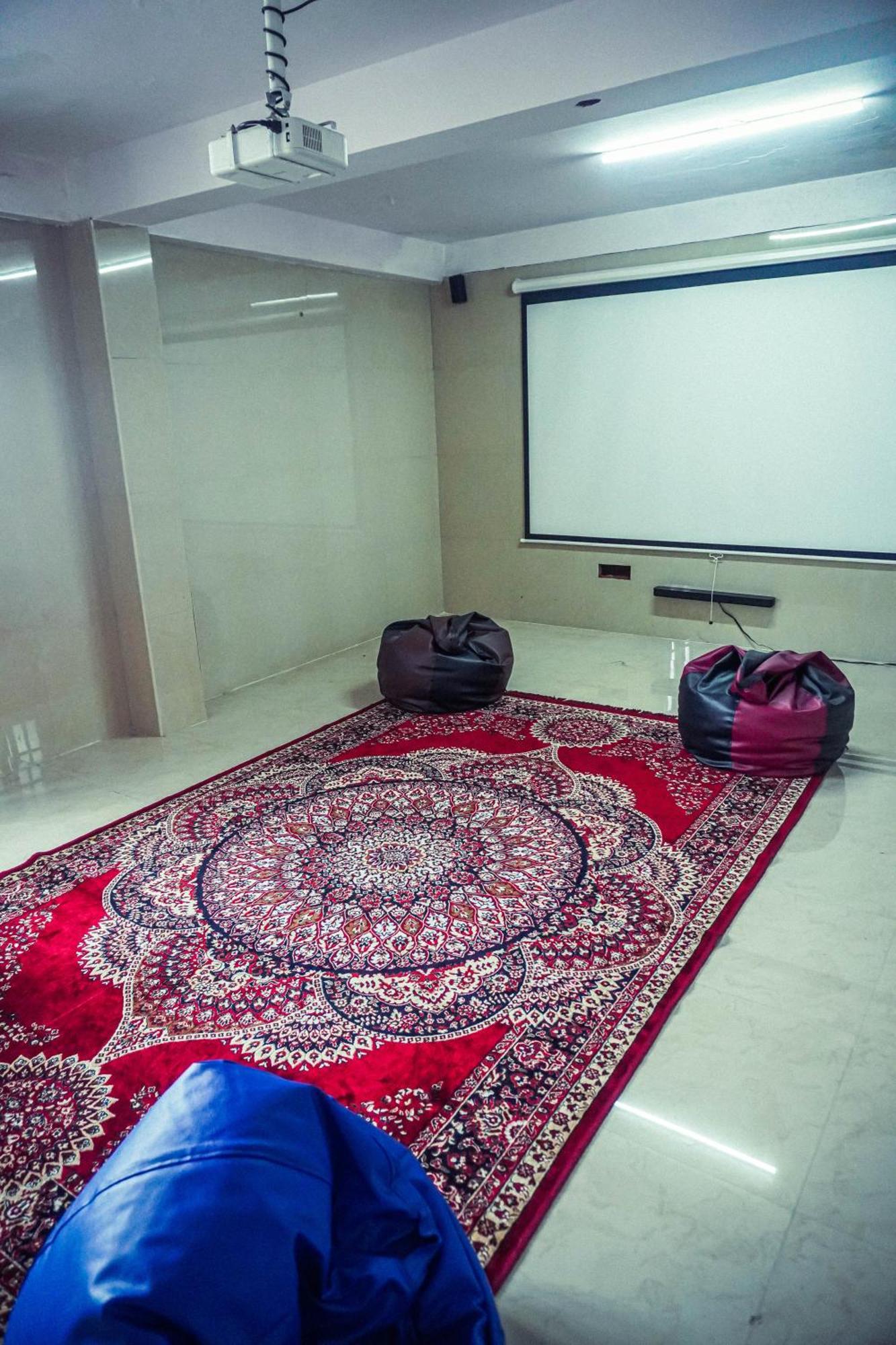 Rentorio Radha Krishna Hostel *