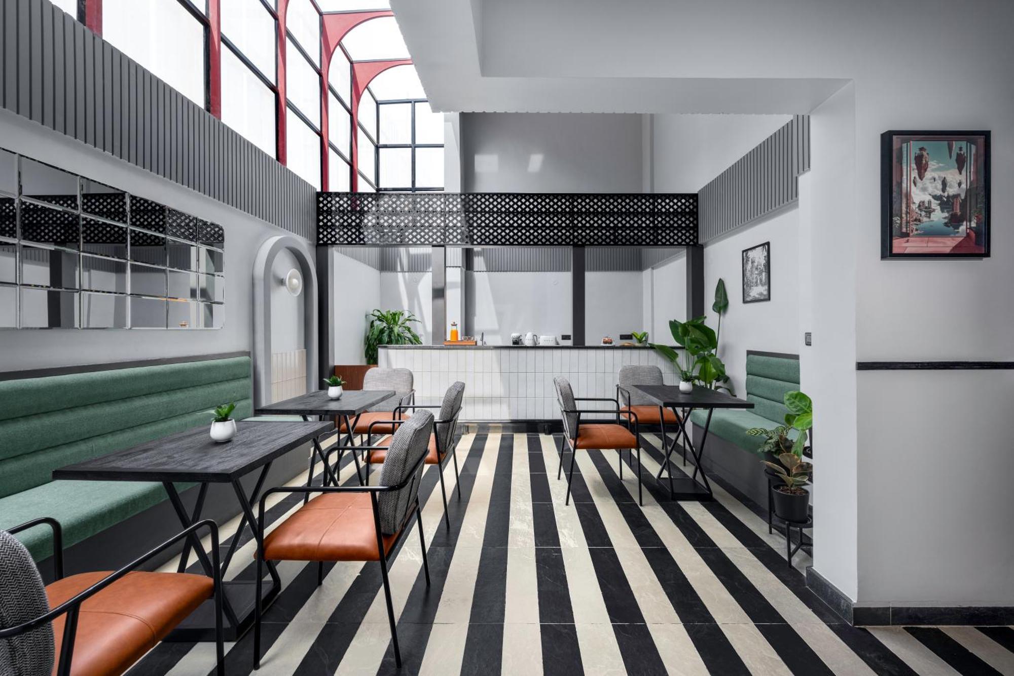 Hotel Glitch By Otherland Koramangala Bangalore