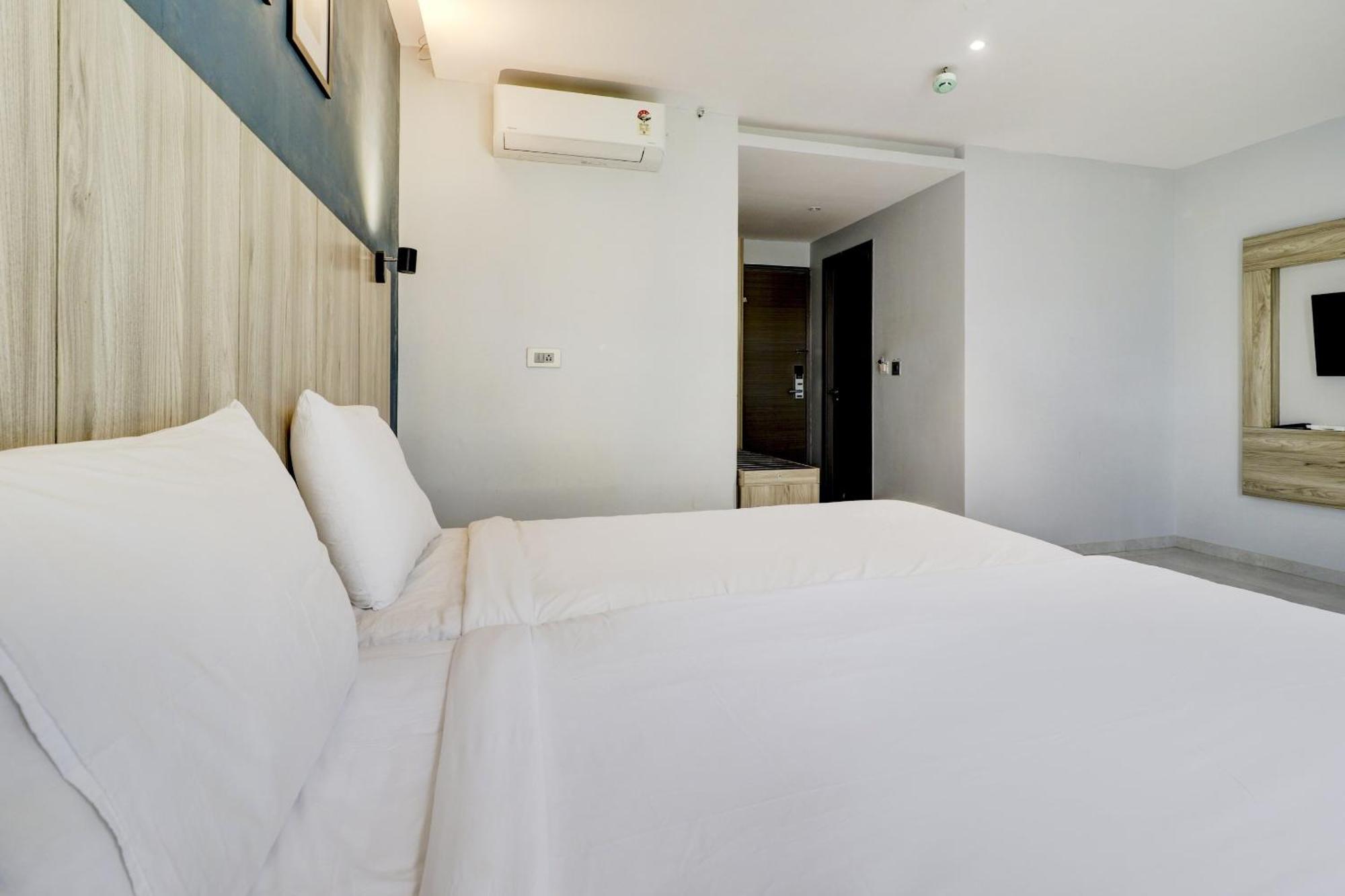 Sleek Townhouse Galexia And Hotel 4*