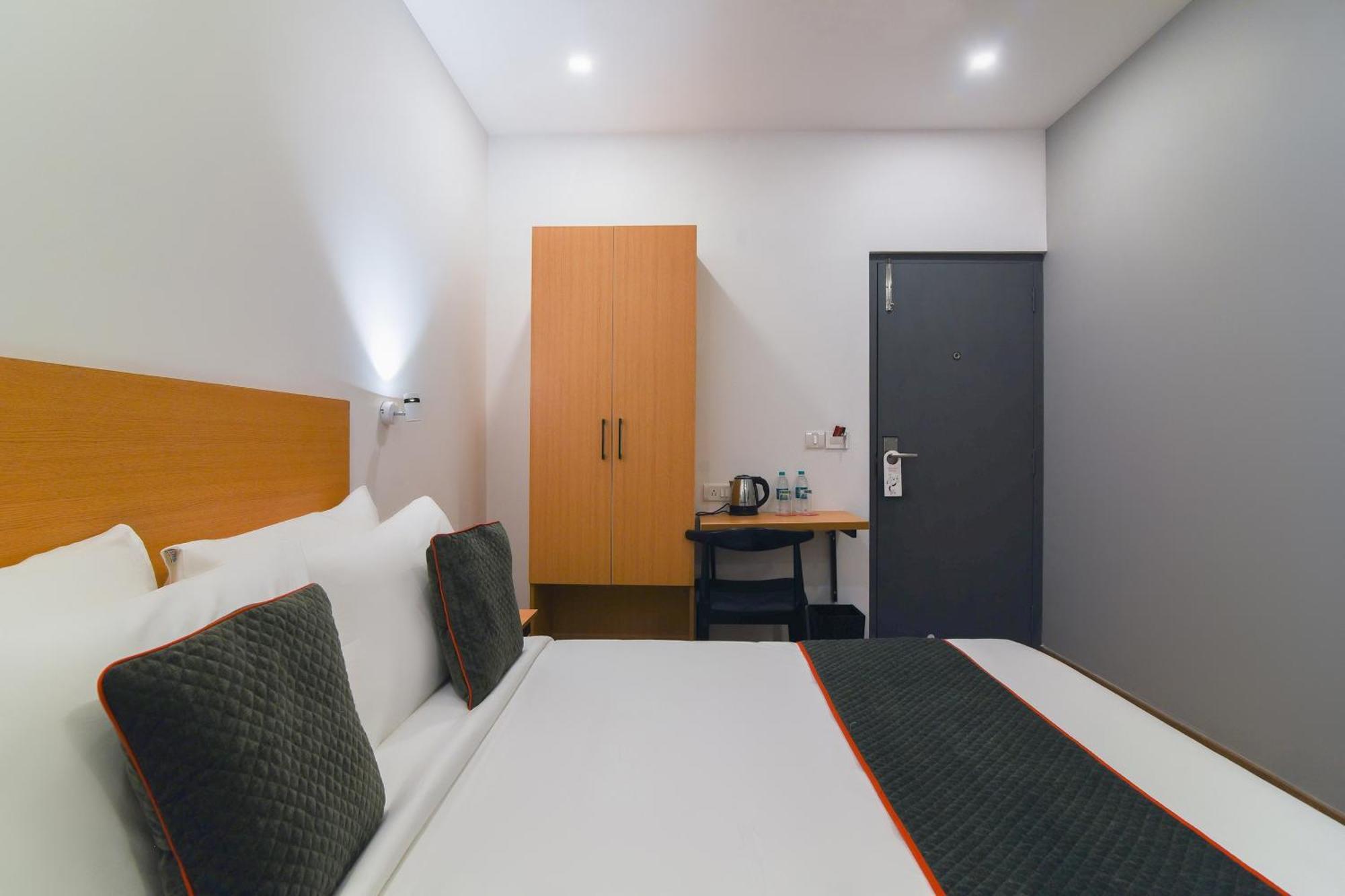 Hotel Super Townhouse Spruce Bellandur Bangalore