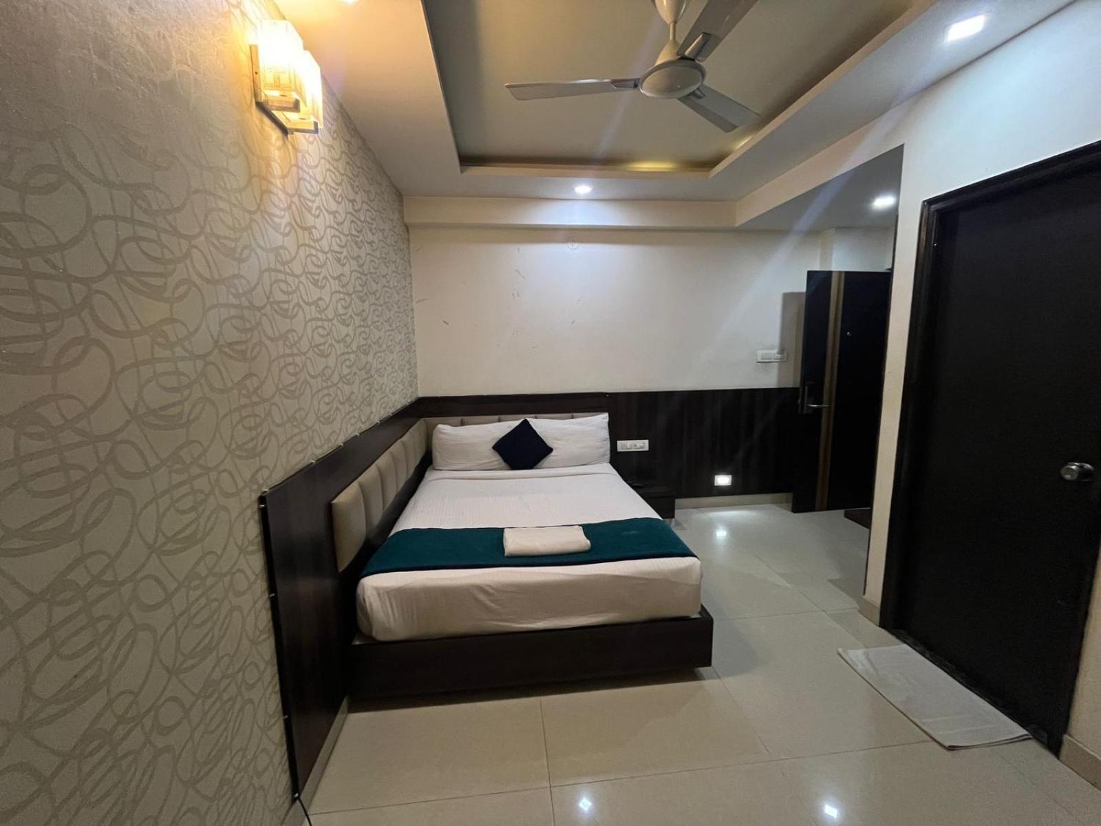 Hotel Western Keys Bangalore