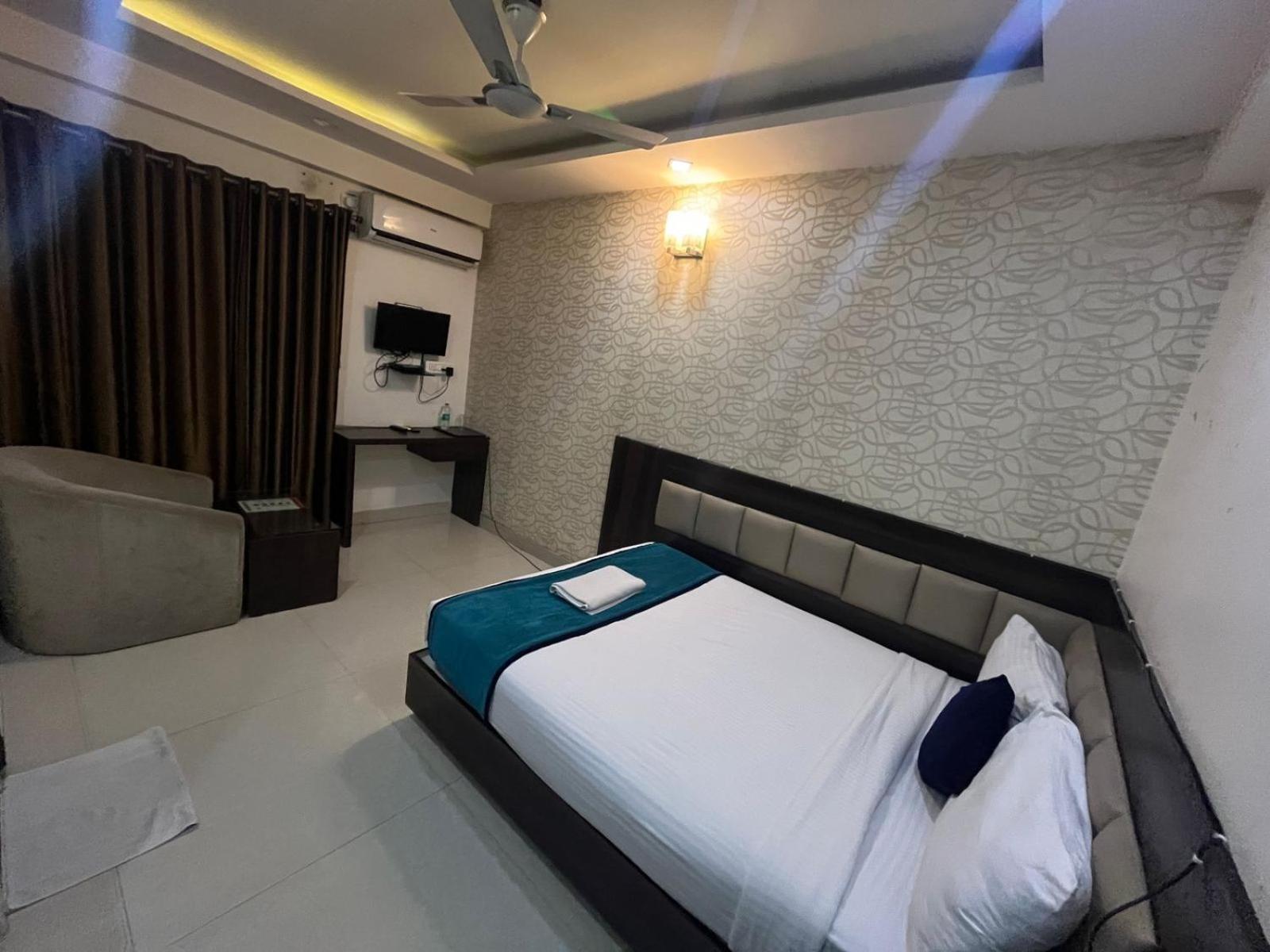 Western Keys Hotel 3*