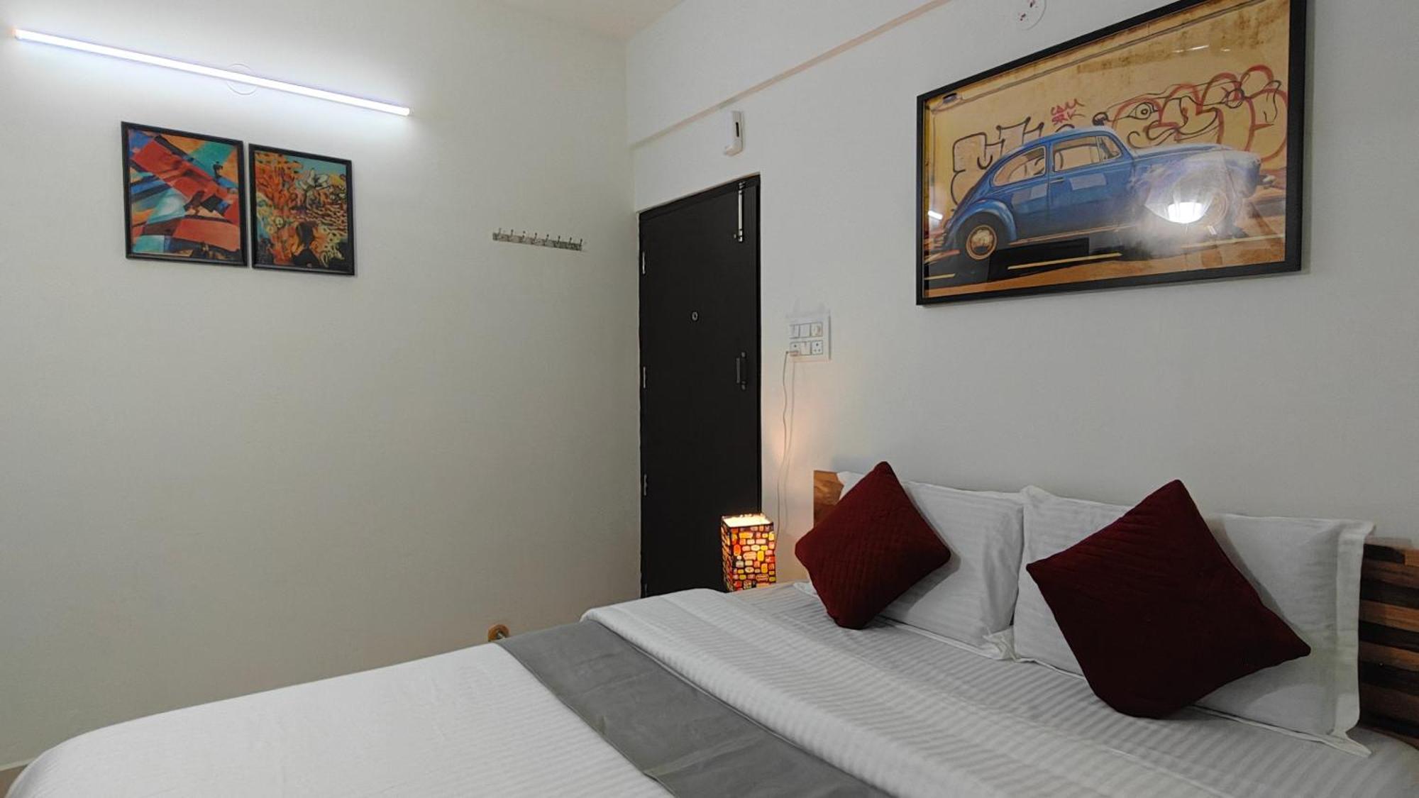 3 Tales Hotel *