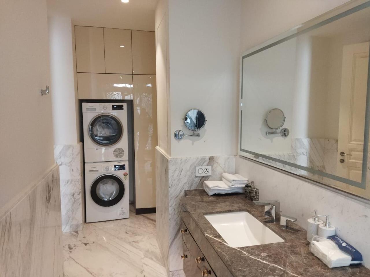 Apartment Luxurious In Leelaresidency Near Airport And Manyata Tech Park Bangalore