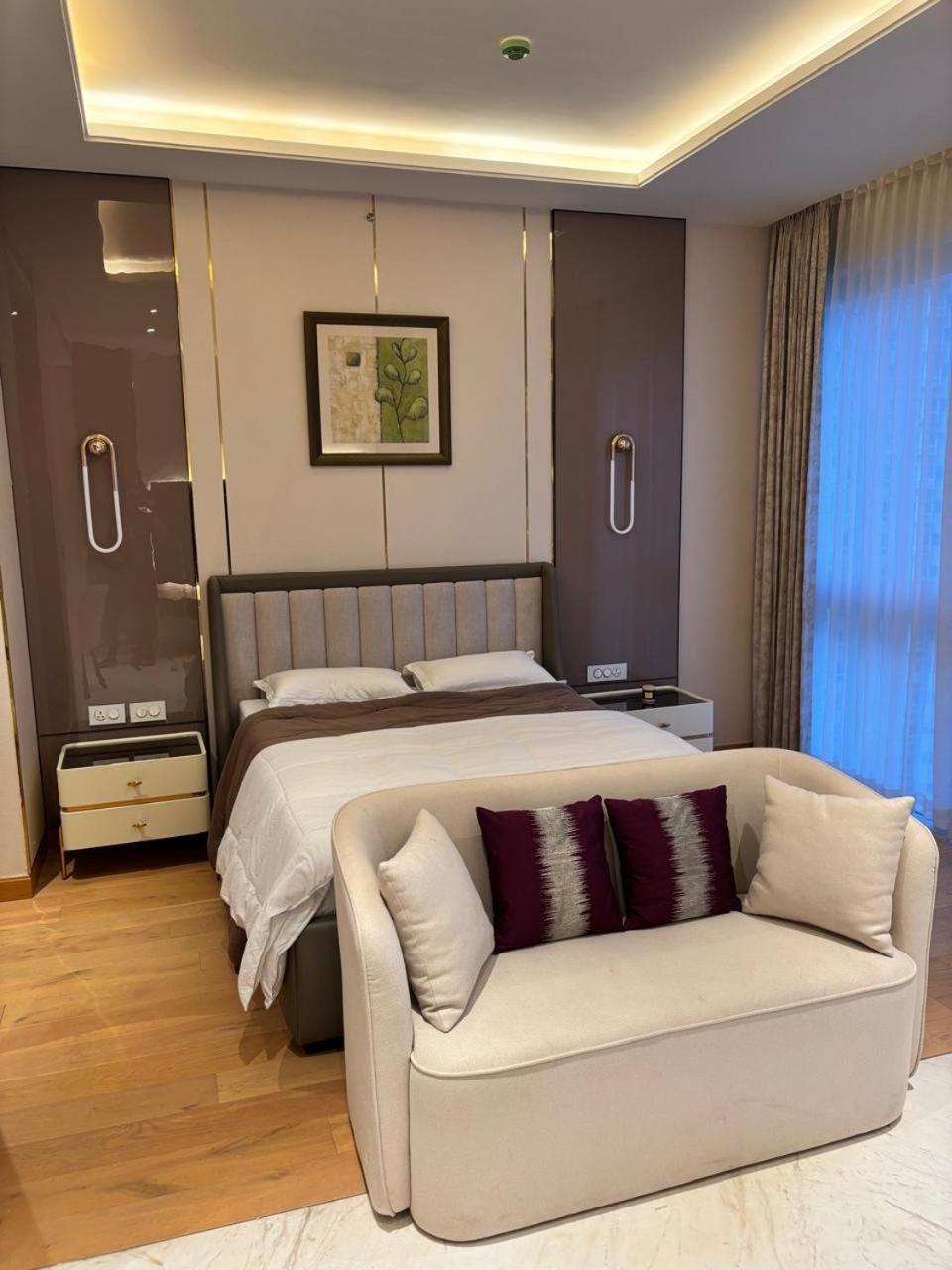 Luxurious In Leelaresidency Near Airport And Manyata Tech Park Apartment *