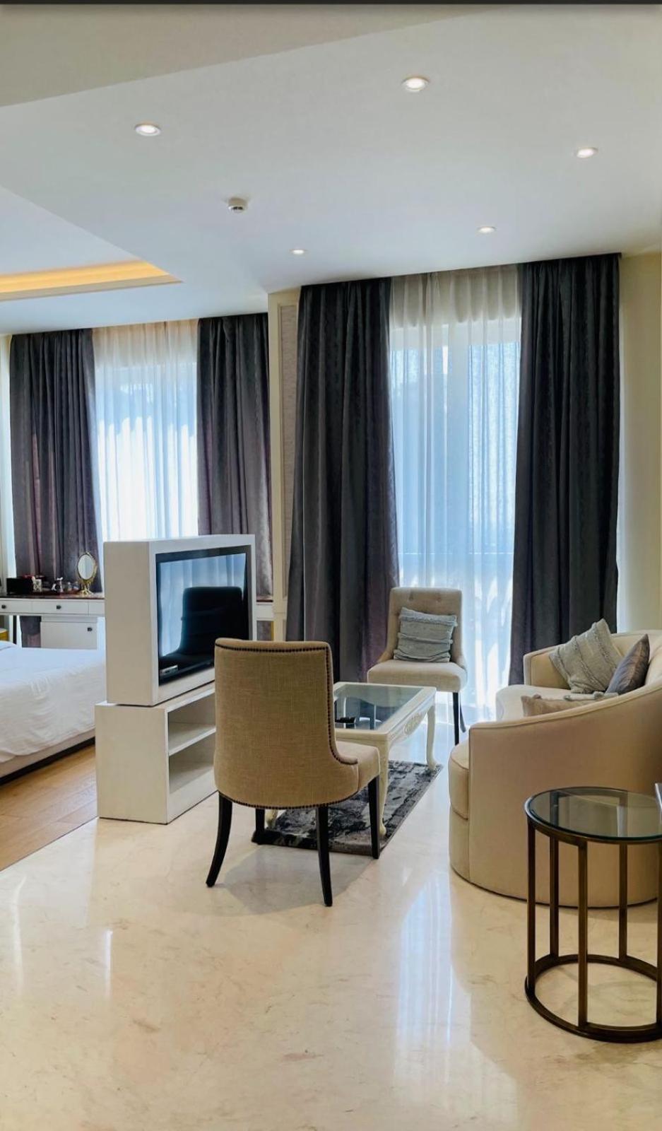 Luxurious In Leelaresidency Near Airport And Manyata Tech Park Bangalore