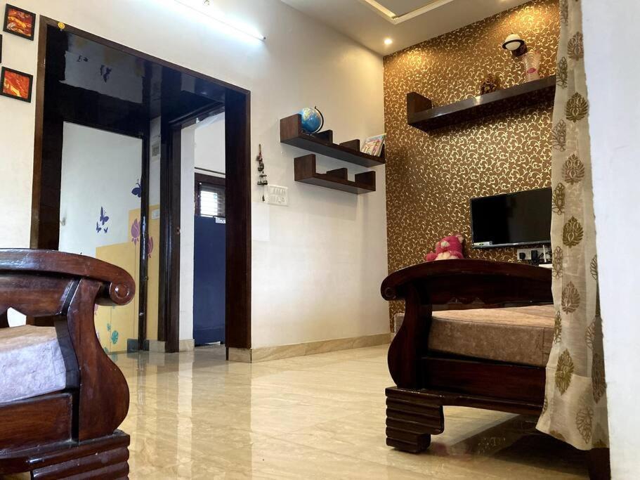 Premium 1 Bhk With 2 Balconies Holiday home Bangalore