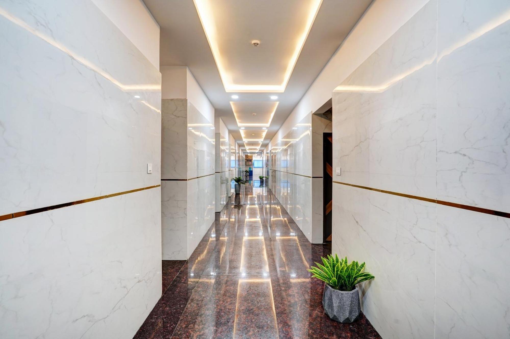 Hotel Sky Blue And
