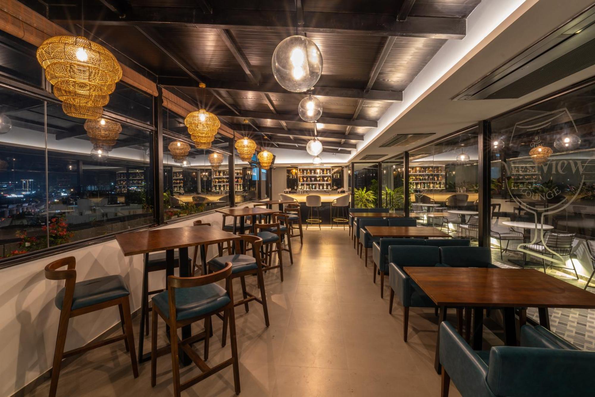 The Lofts At Point 3*