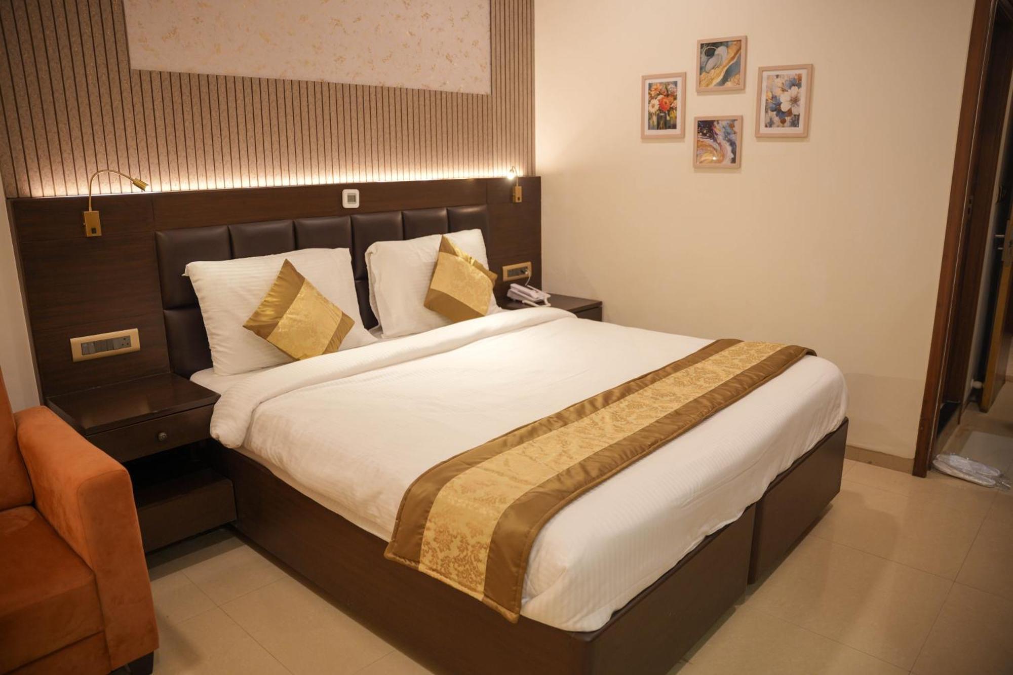 The Ontime Hotel, Hotel Bangalore