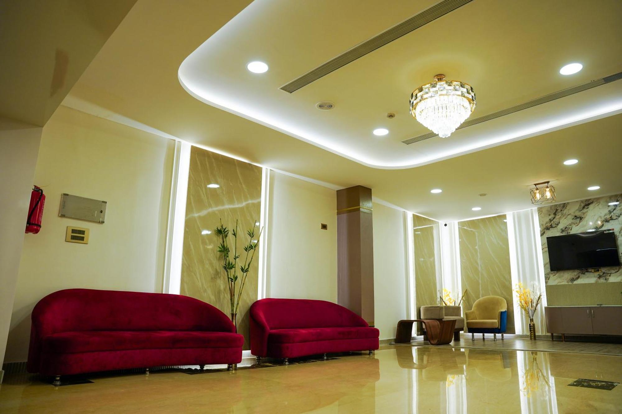The Ontime Hotel, Hotel