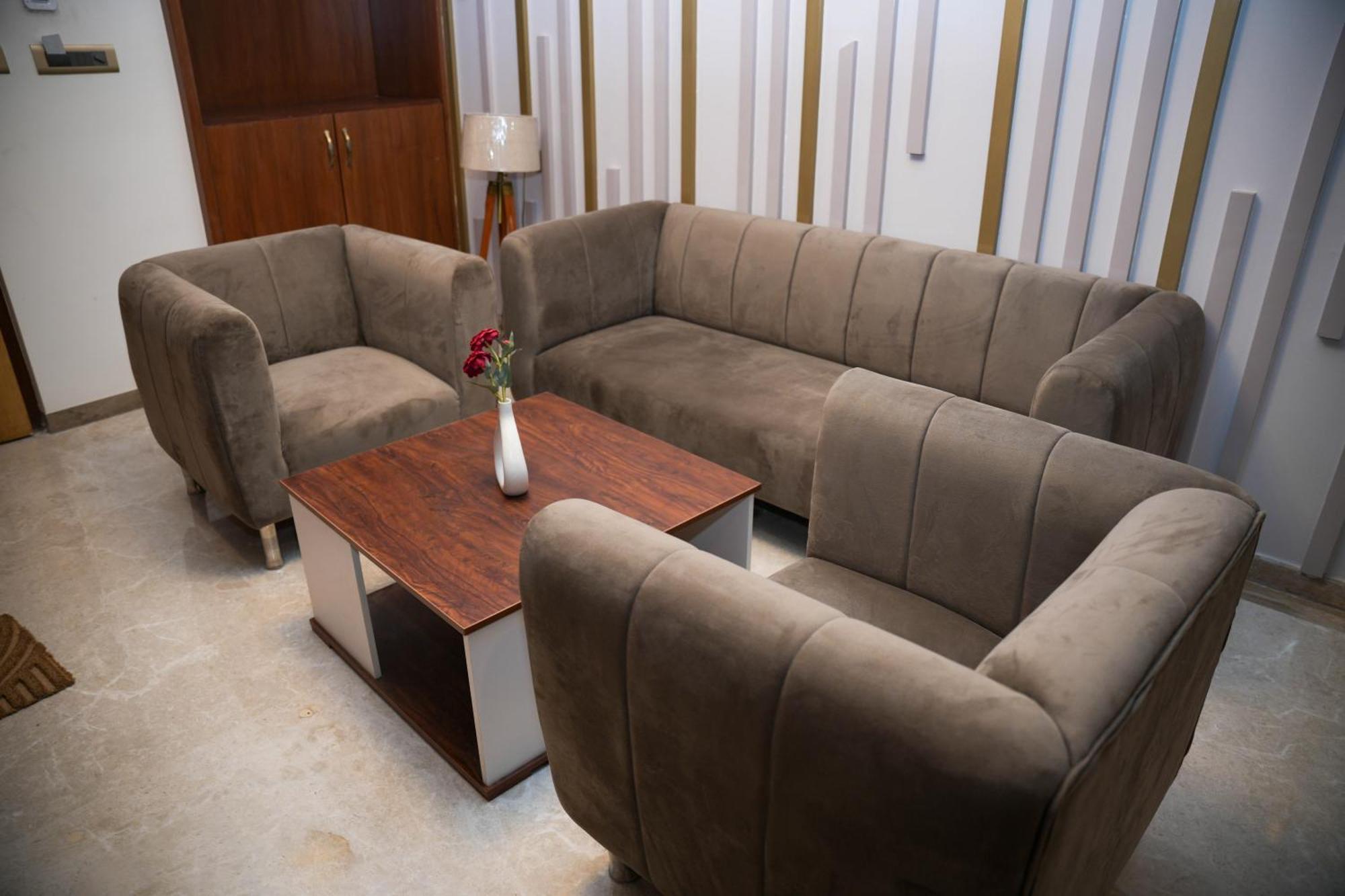 The Ontime Hotel, Hotel Bangalore