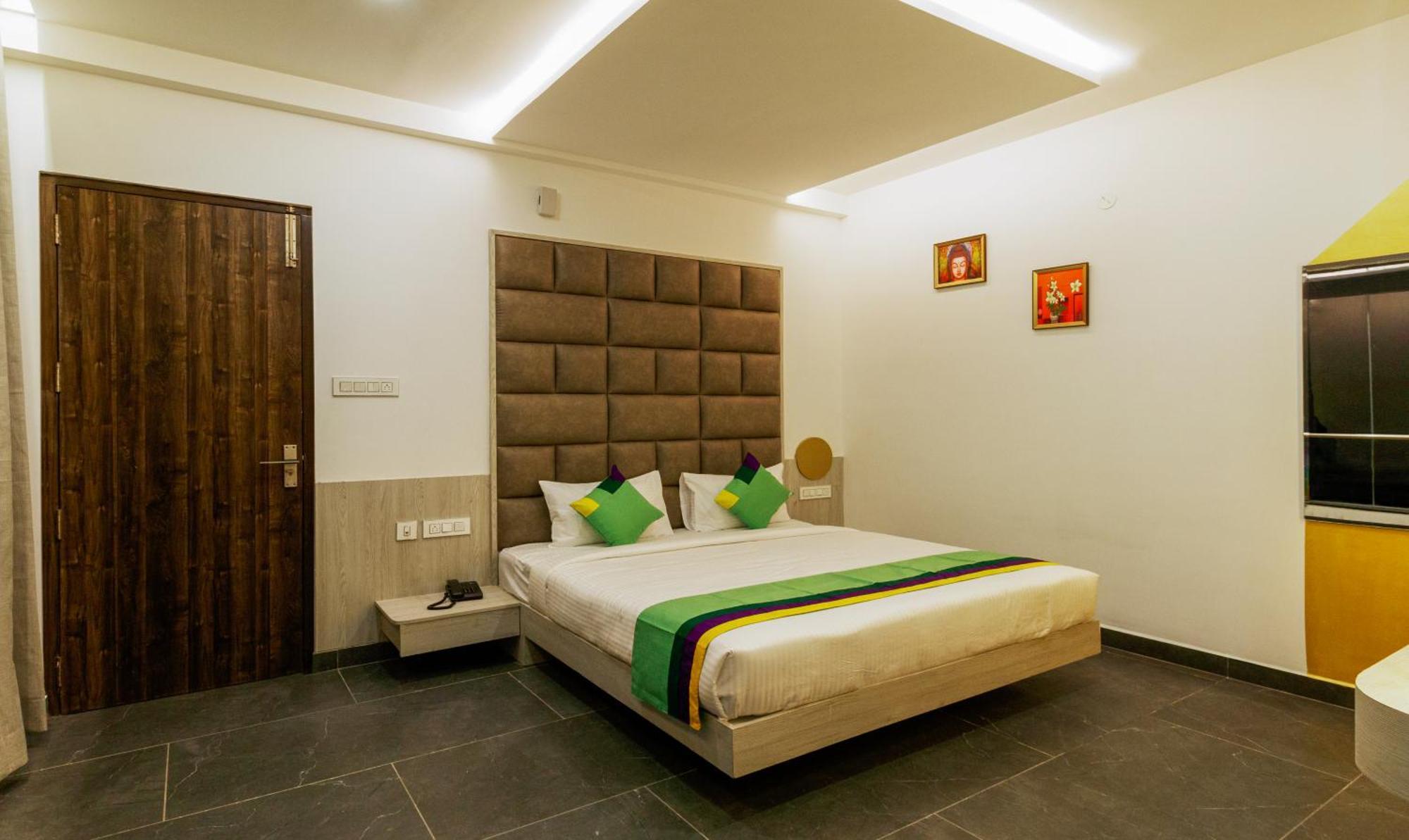 Itsy Silver Keys Hotel
