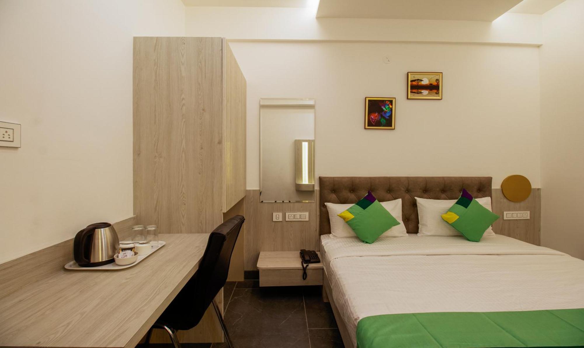 Hotel Itsy Silver Keys Bangalore