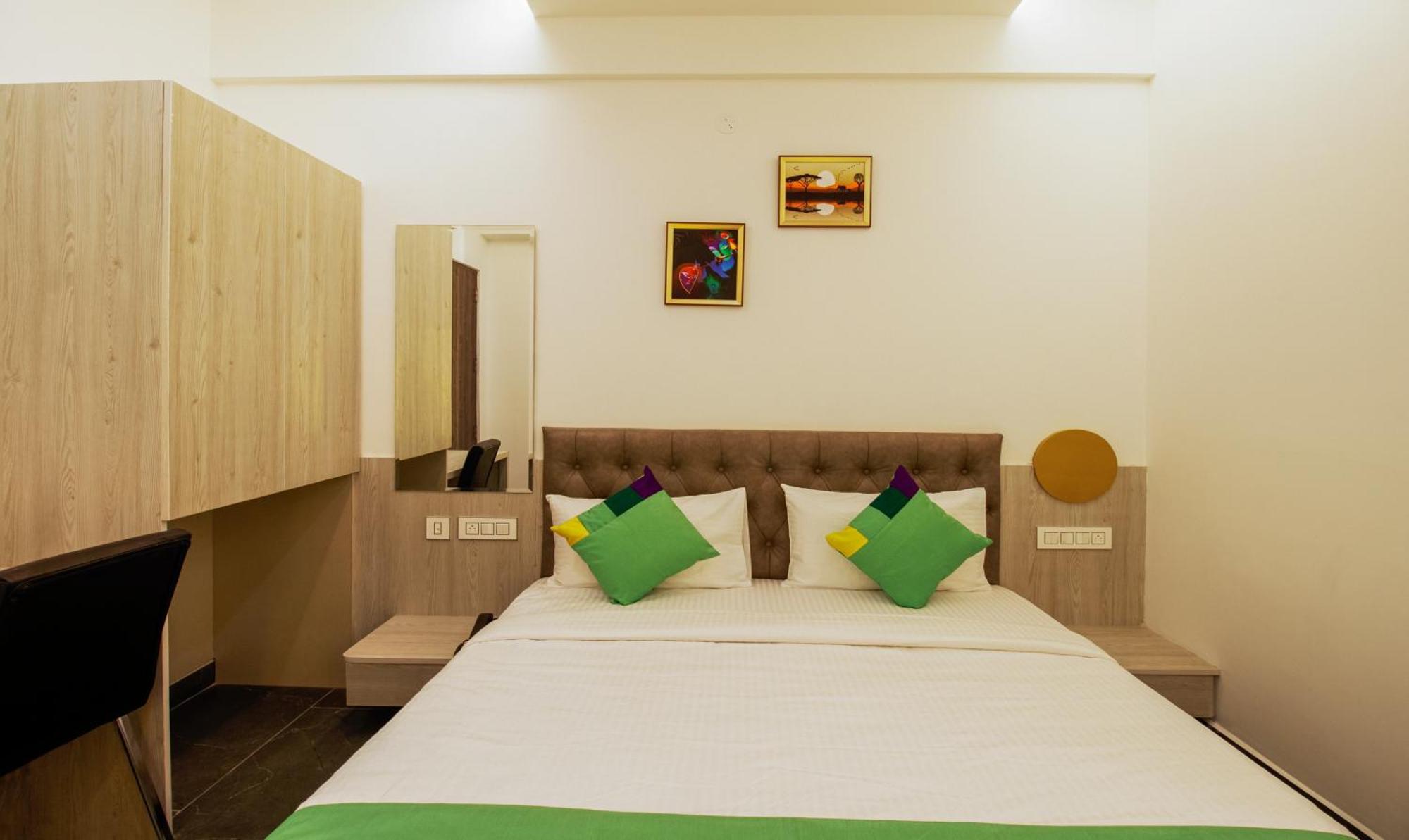 Itsy Silver Keys 3* Bangalore
