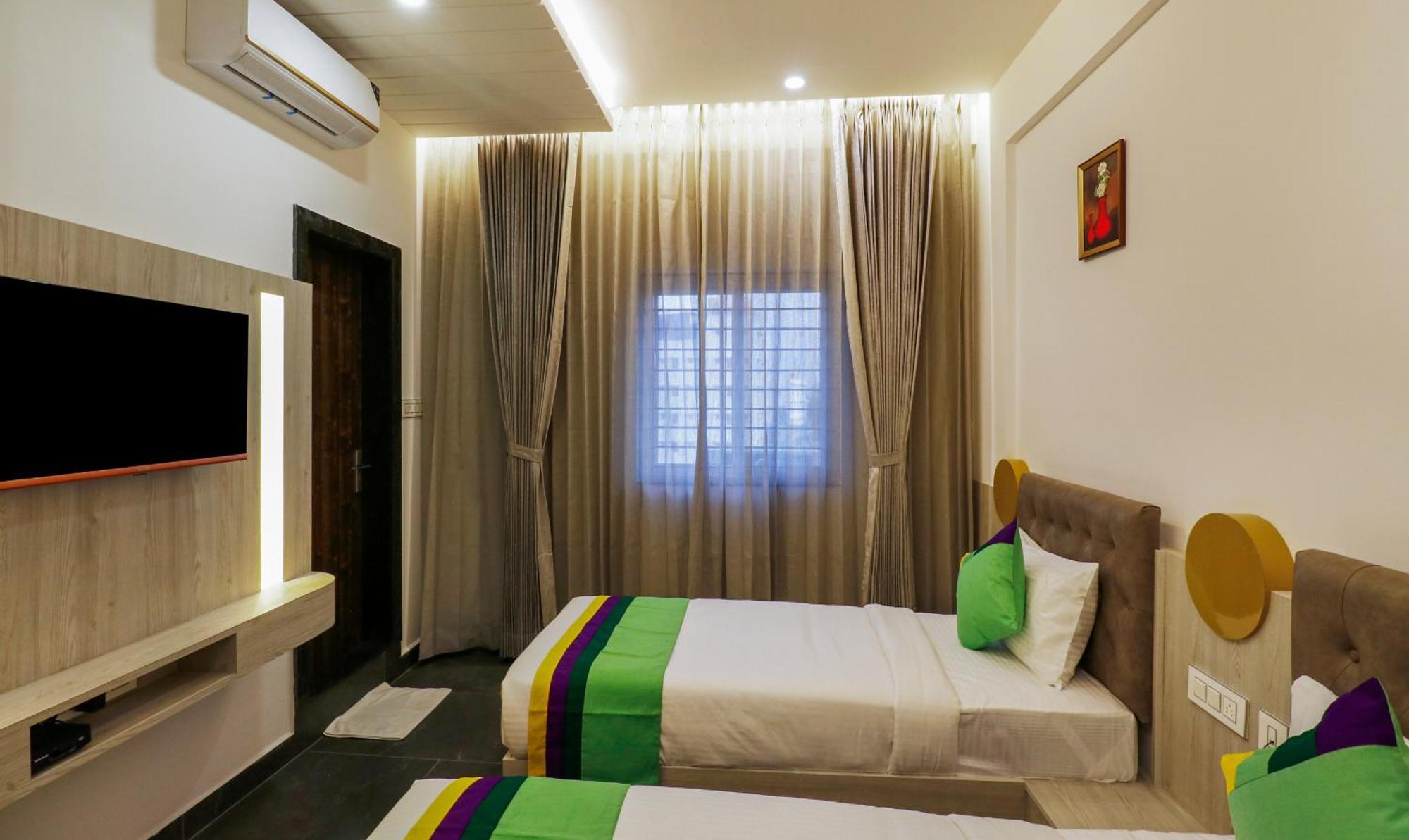 Itsy Silver Keys Hotel