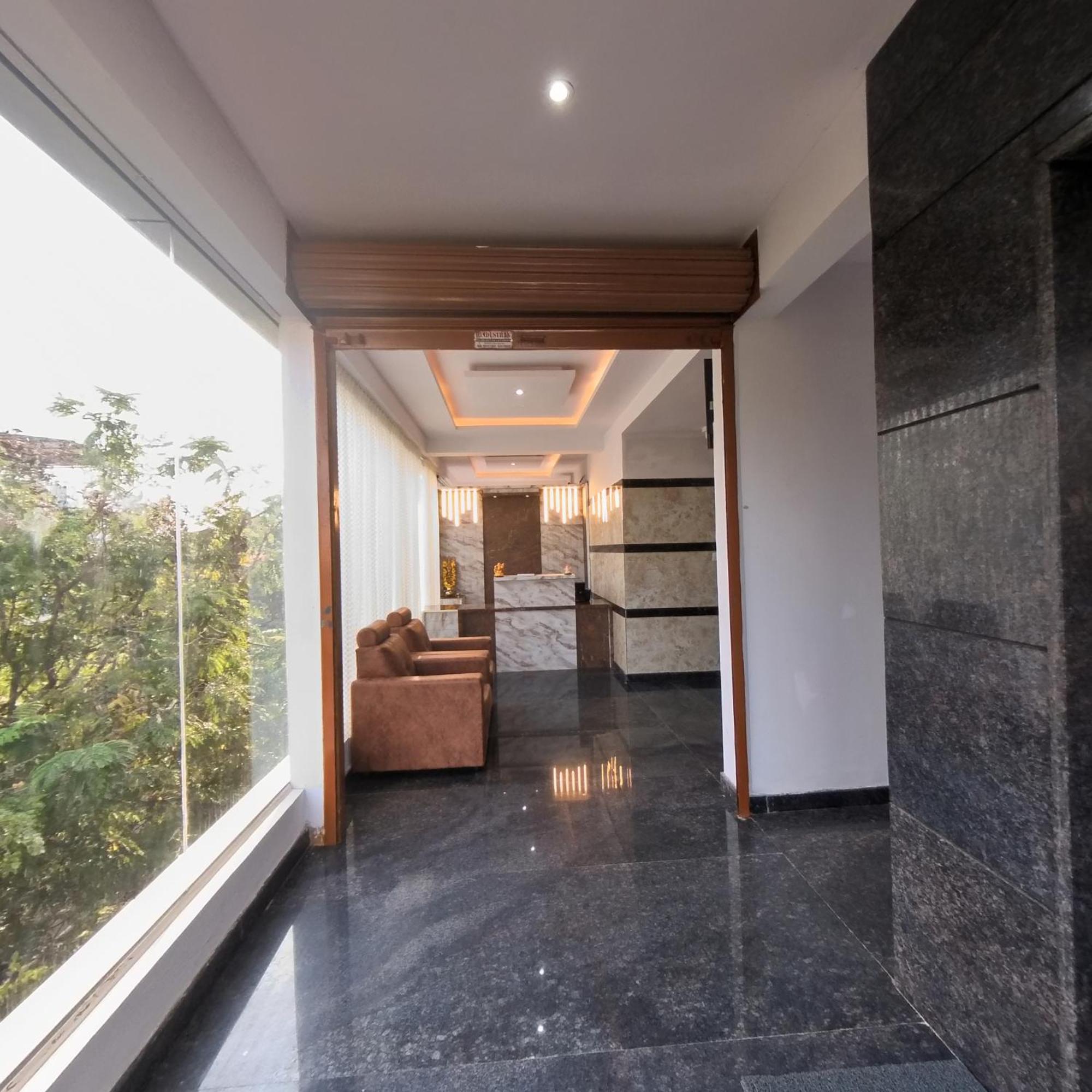 Olive Leave's Hotel 2*