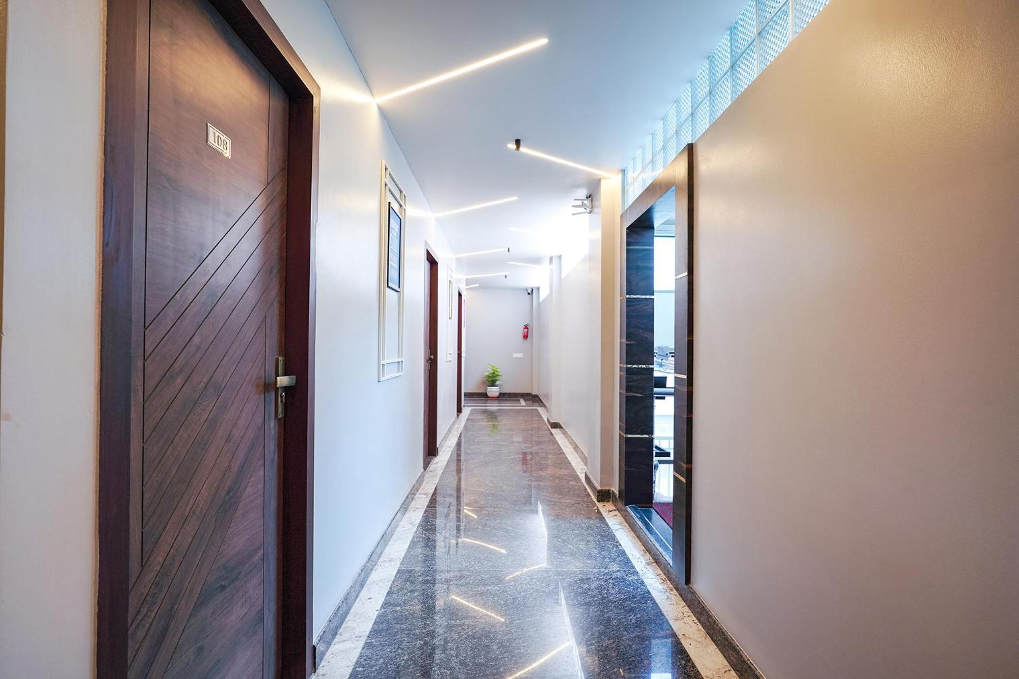Fabhotel Lg Signature - Kalyan Nagar Hotel