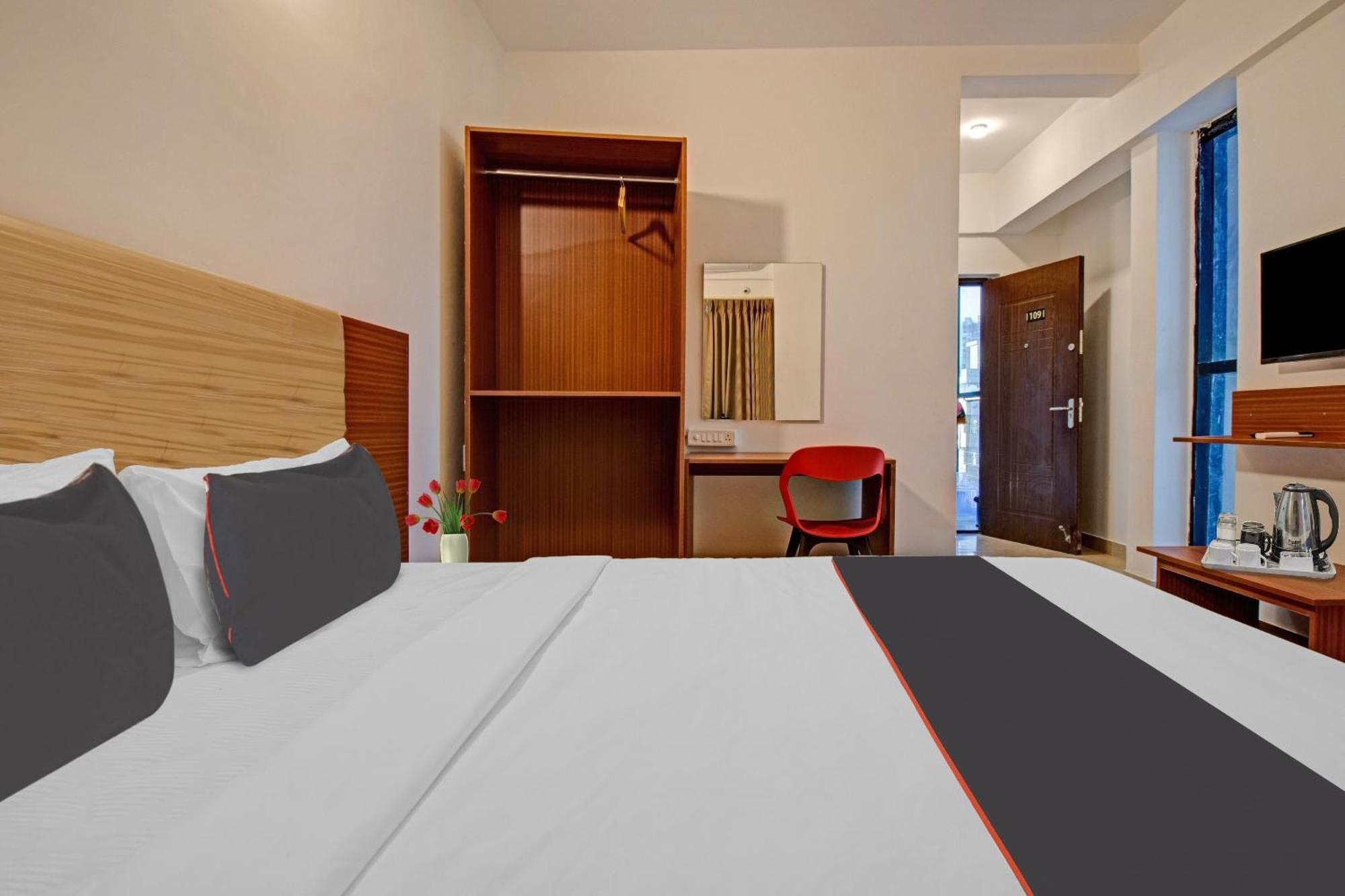 Super Collection O Petals Otium Business Hotel 4*