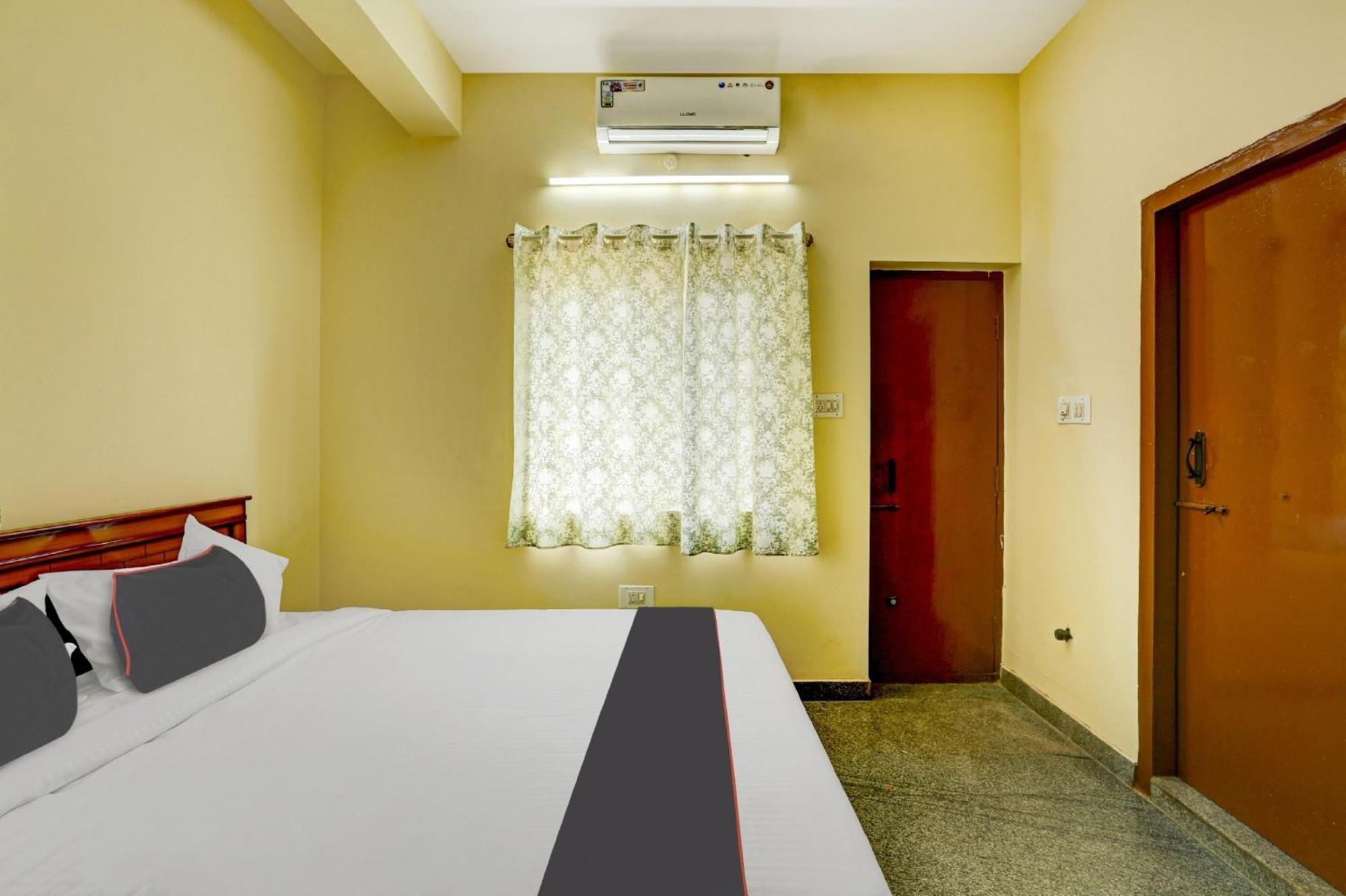 Hotel Collection O Relax Bangalore