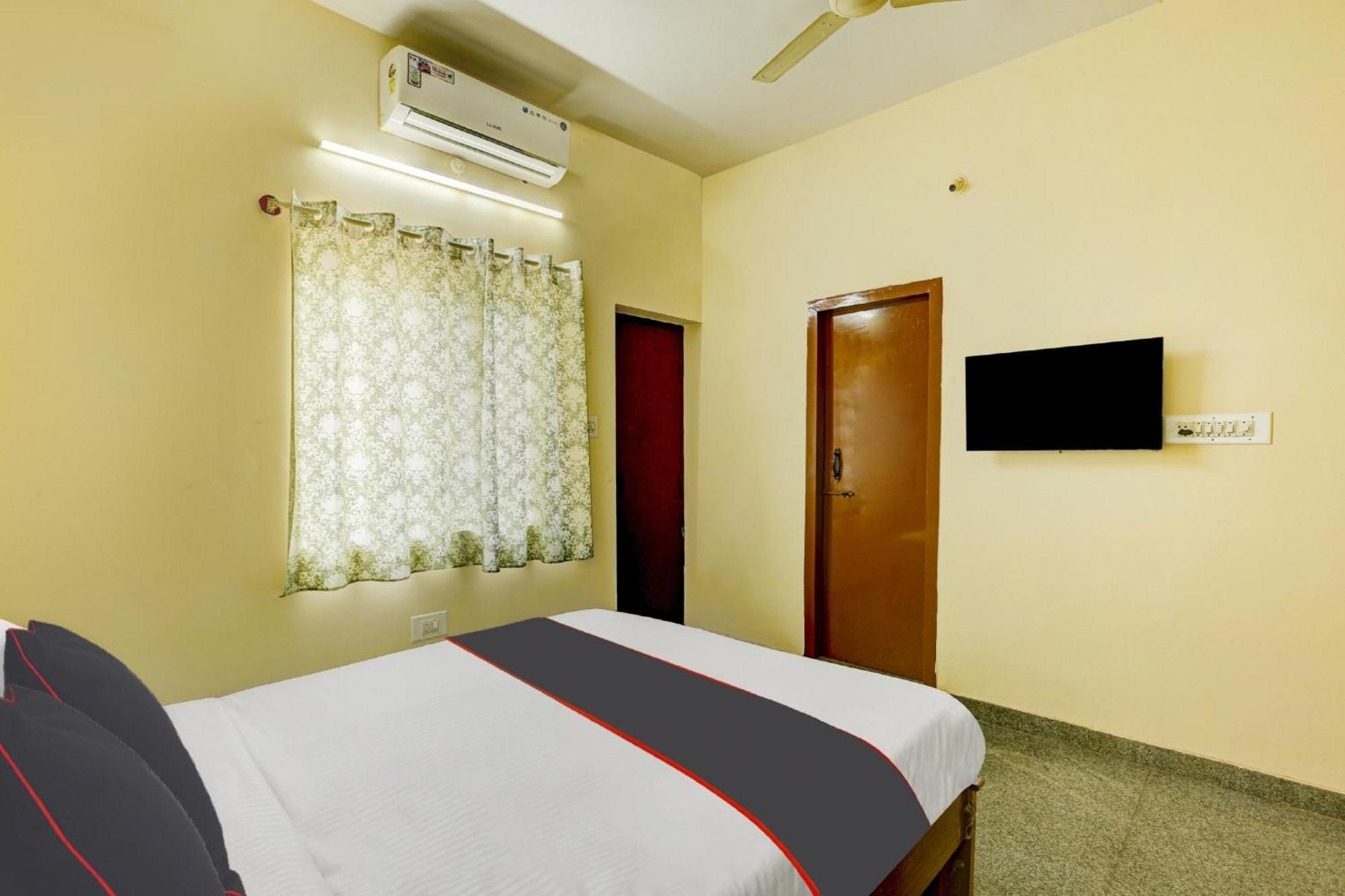 Collection O Relax Hotel