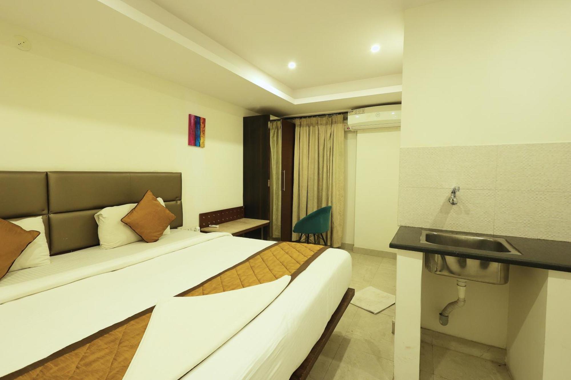 Arcade Hotel *