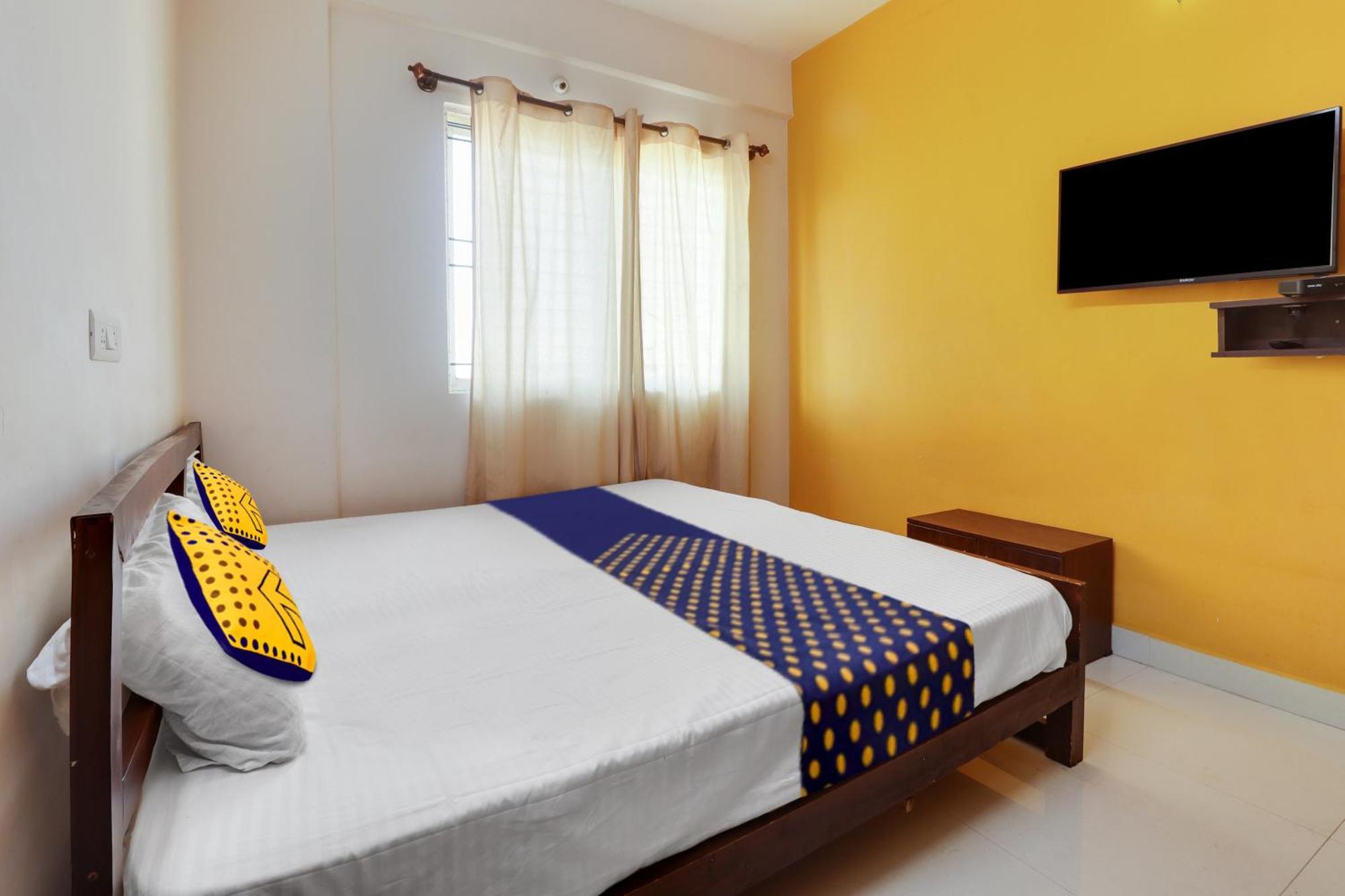 Spot On Helloworld Dom Hotel