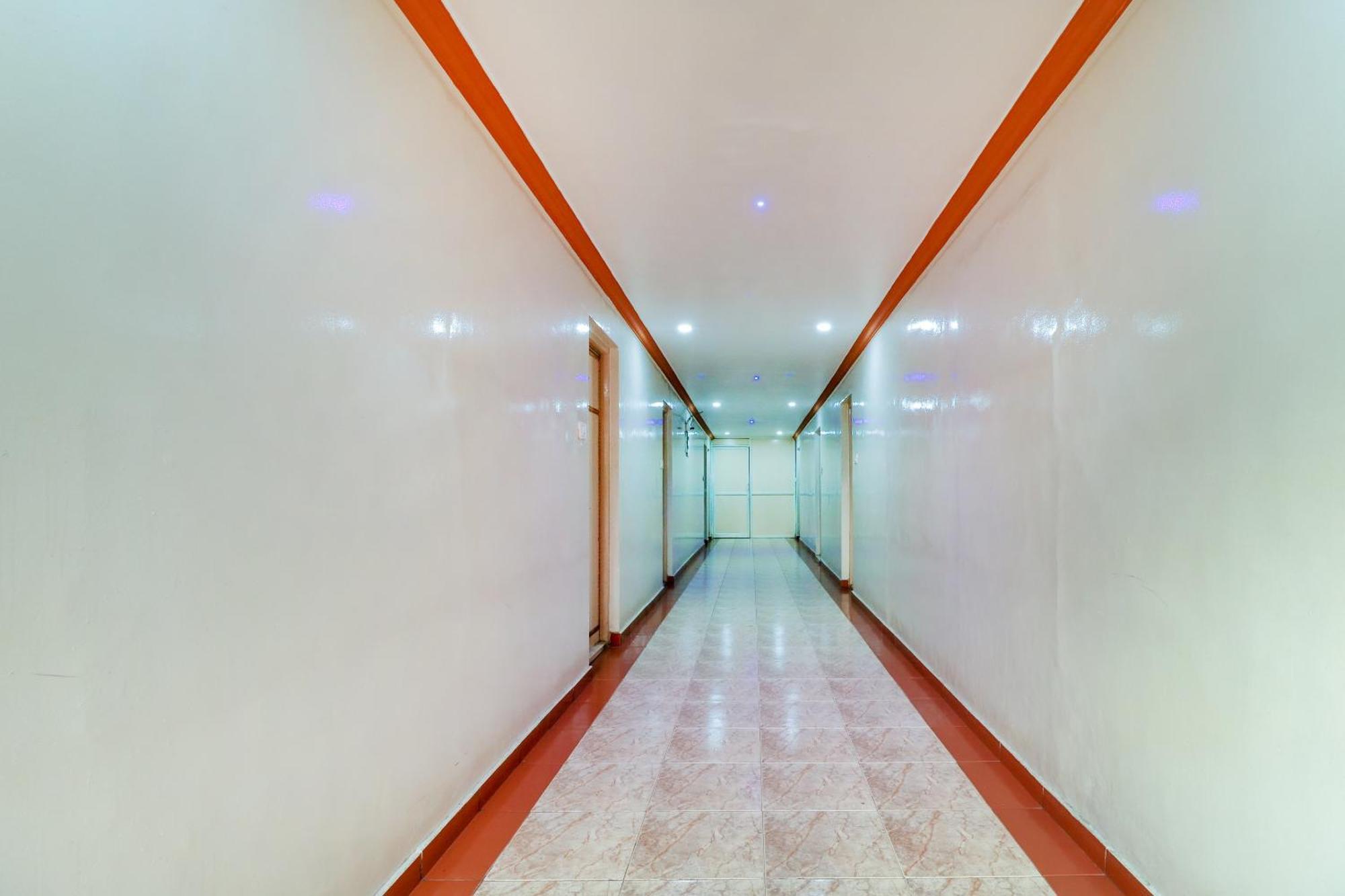Spot On Balaji Residency Near Yeshwantupur Railway Station 2*