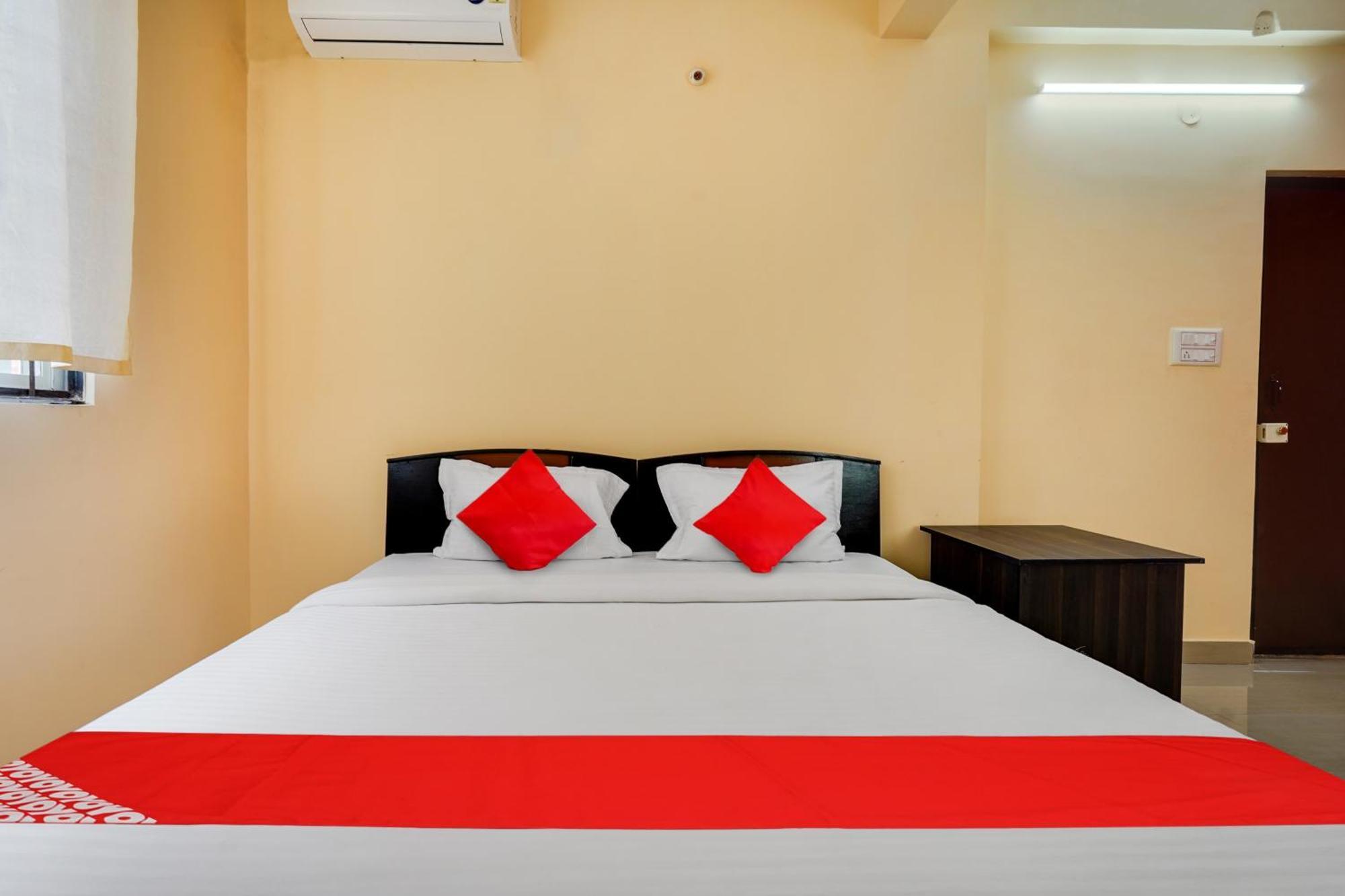 O Lakshmana Hotel 3*