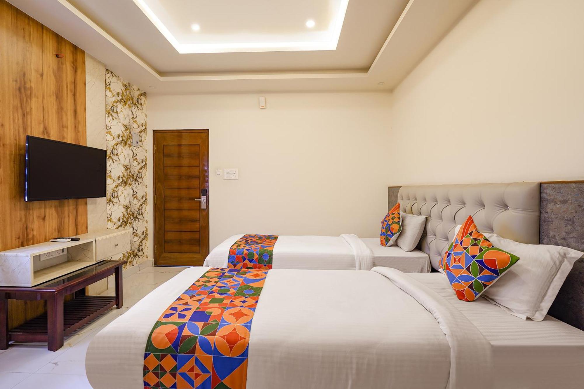 Hotel Fabhotel Prime Mayuri Residency 3*