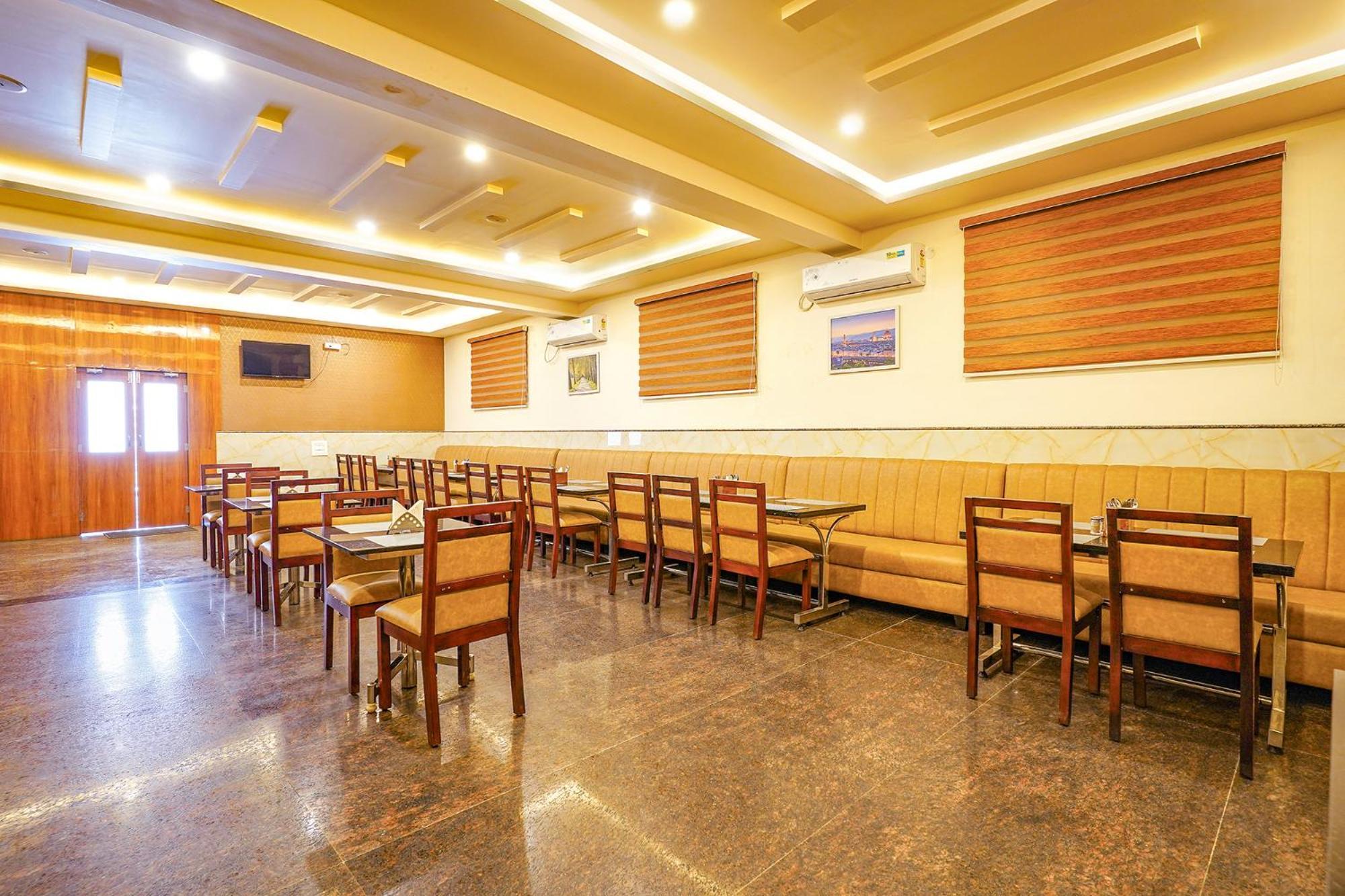 Fabhotel Prime Mayuri Residency
