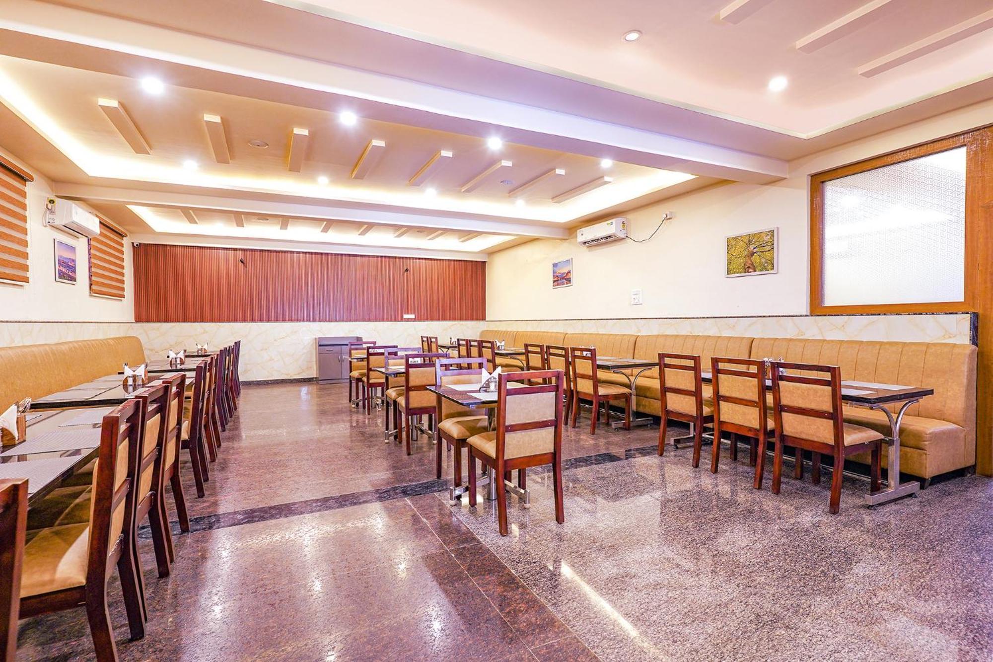 Fabhotel Prime Mayuri Residency Hotel