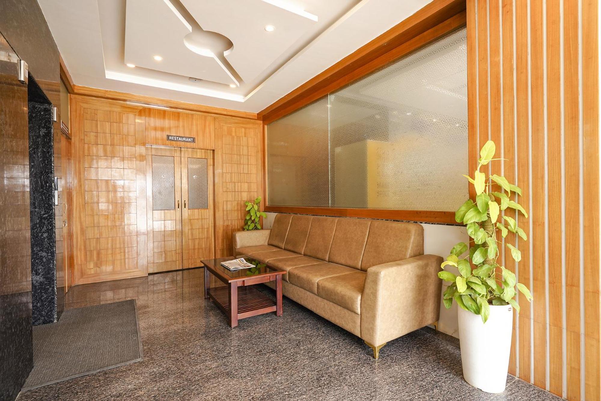 Fabhotel Prime Mayuri Residency Hotel 3*