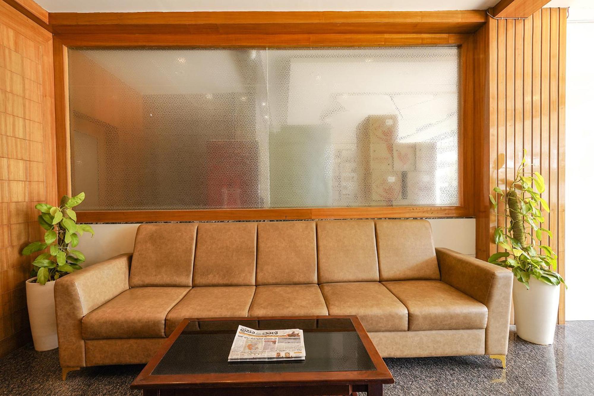 Hotel Fabhotel Prime Mayuri Residency 3*
