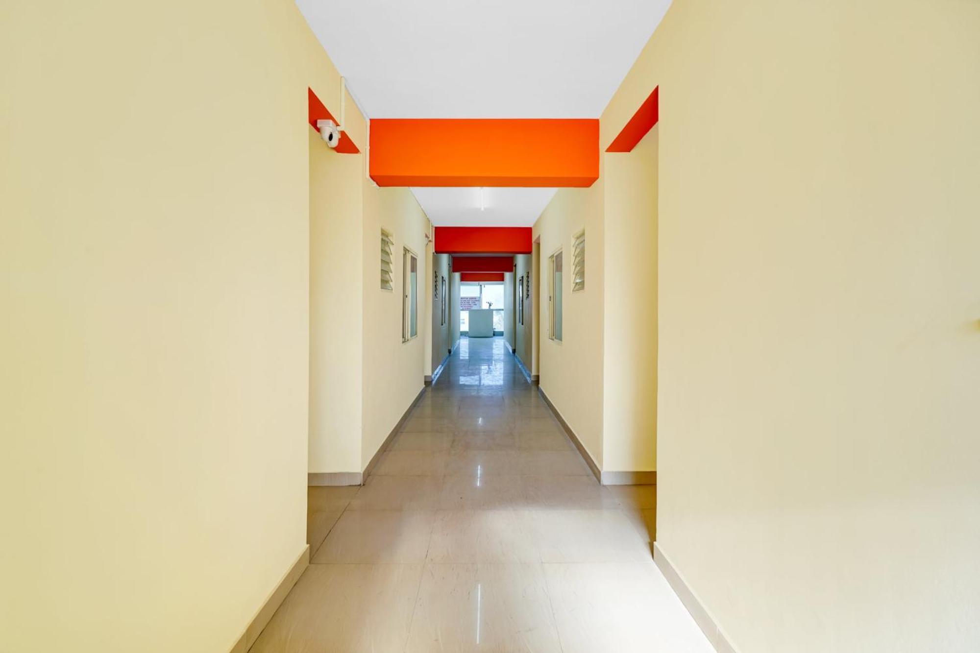 Hotel O Royal