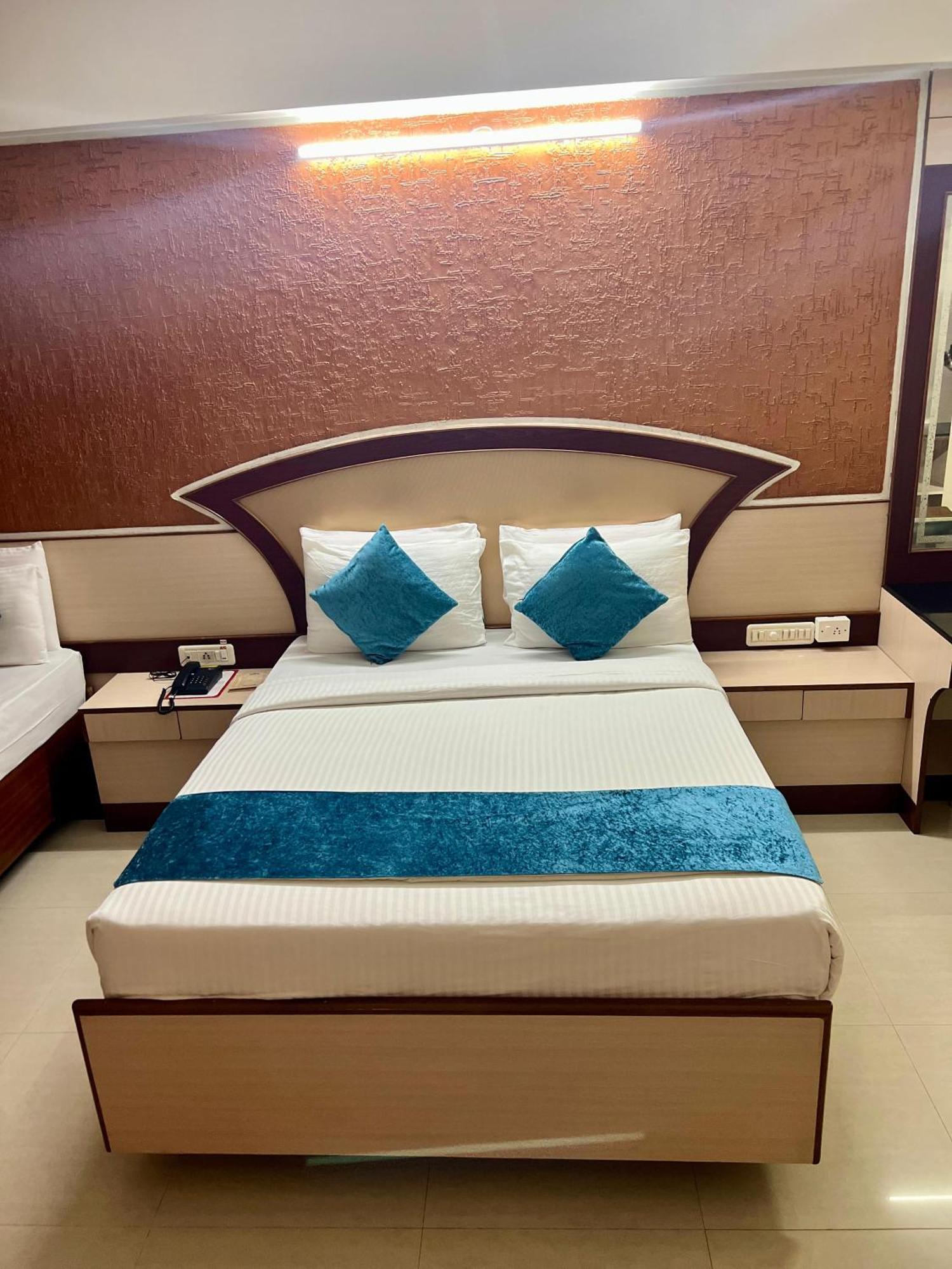 Hotel The Grand Krishna 4*