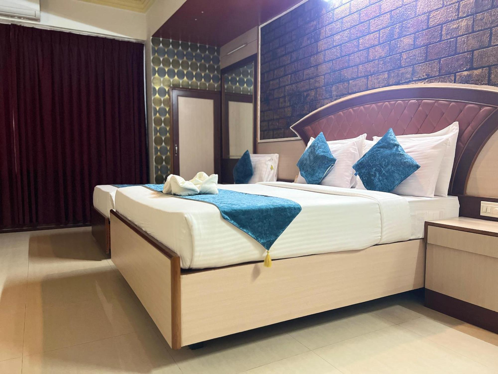 Hotel The Grand Krishna 4*