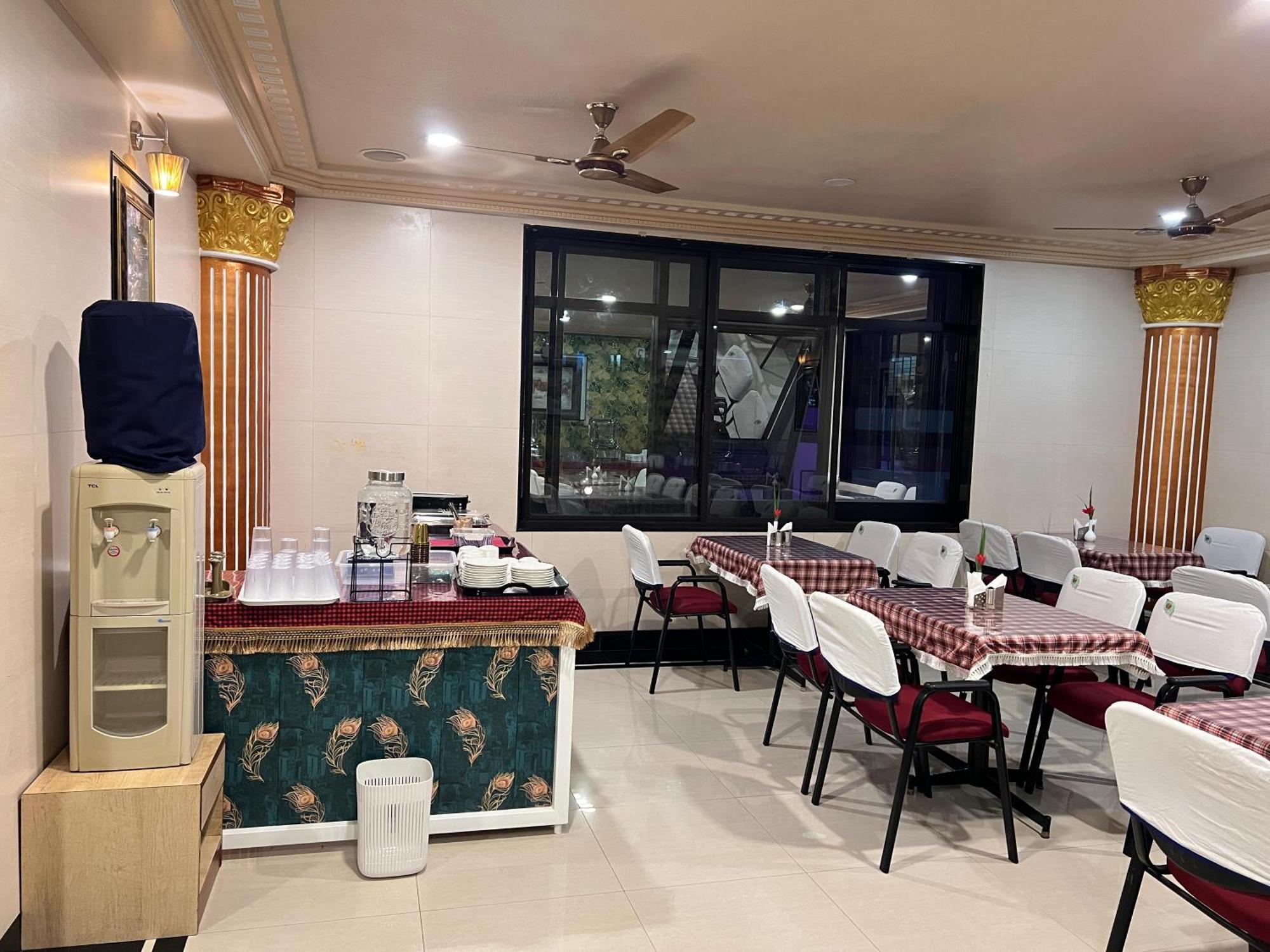 Hotel The Grand Krishna 4*