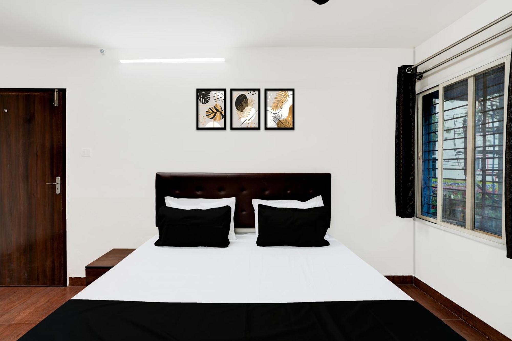 Hotel O S M C