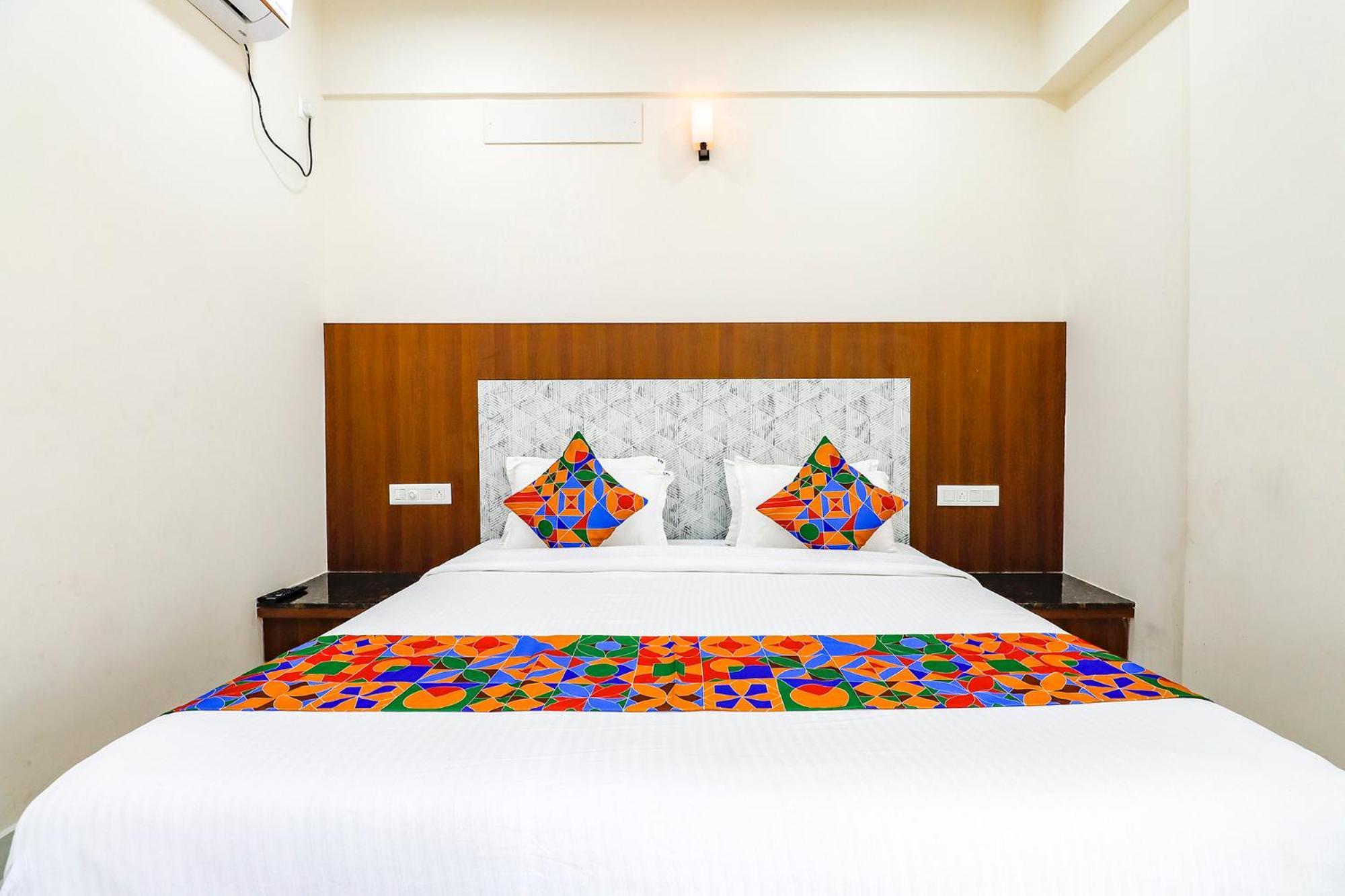 Fabhotel Sathya Comforts - Nr Commercial Street