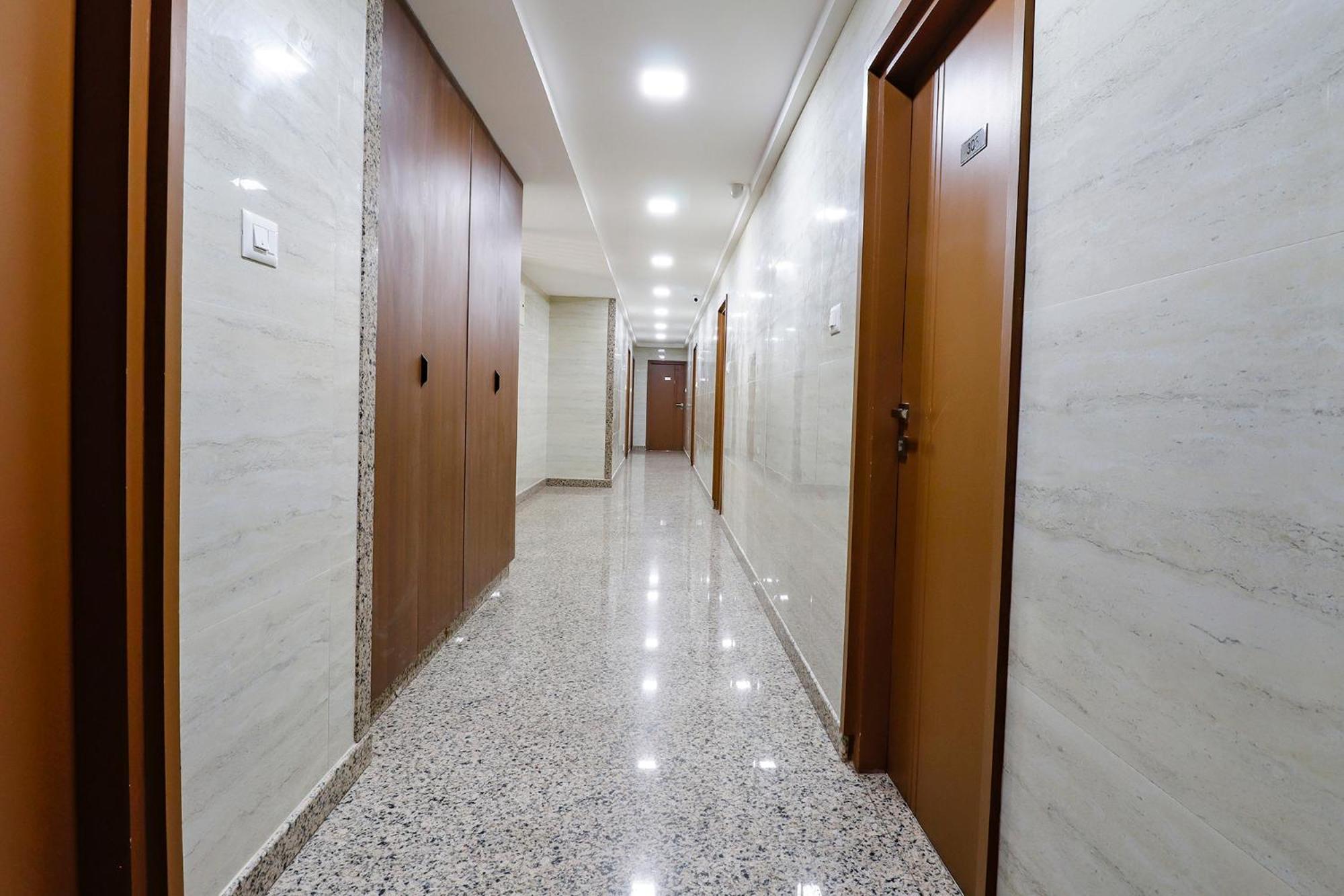 Fabhotel Sathya Comforts - Nr Commercial Street 3*