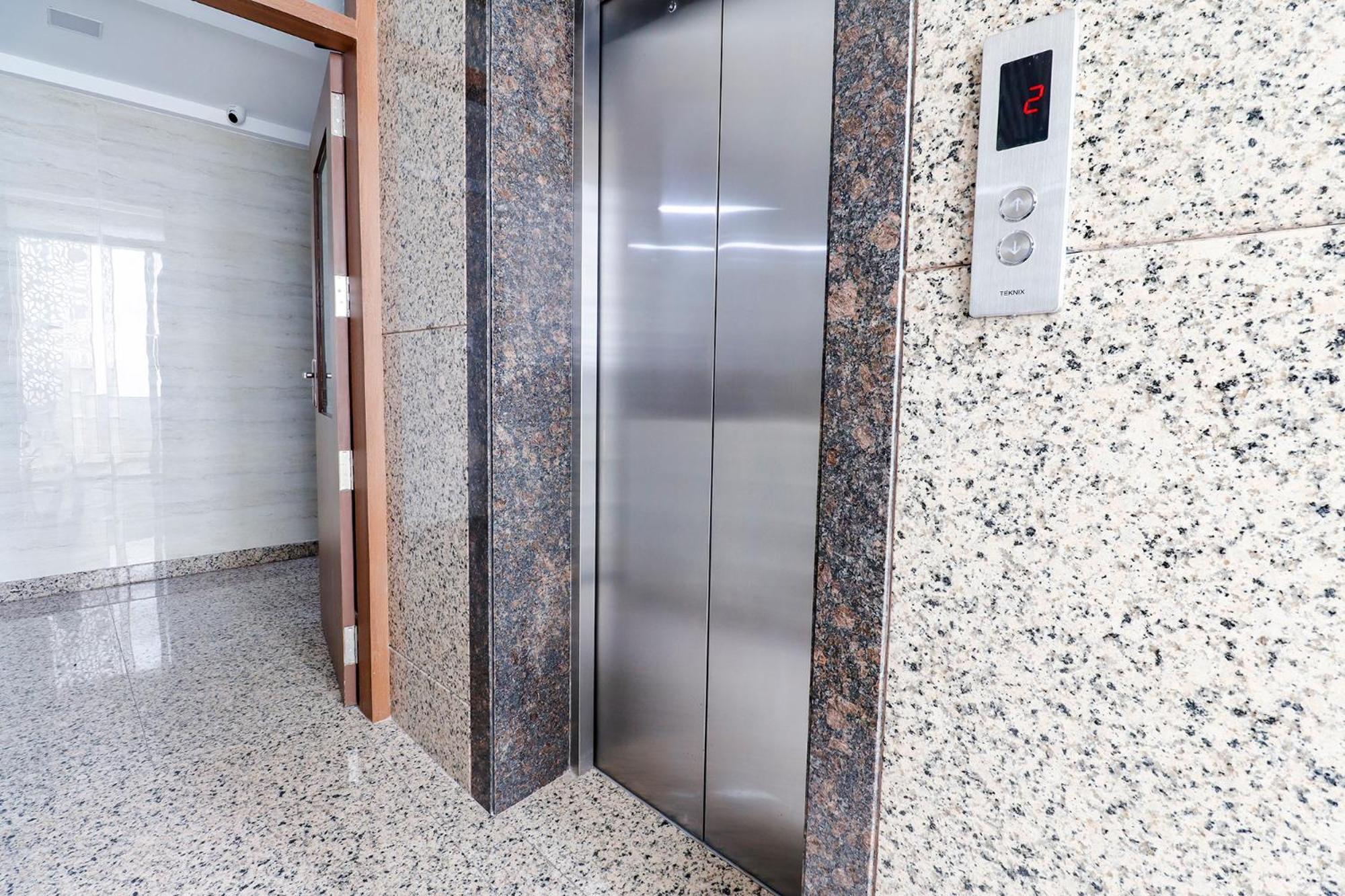 Fabhotel Sathya Comforts - Nr Commercial Street