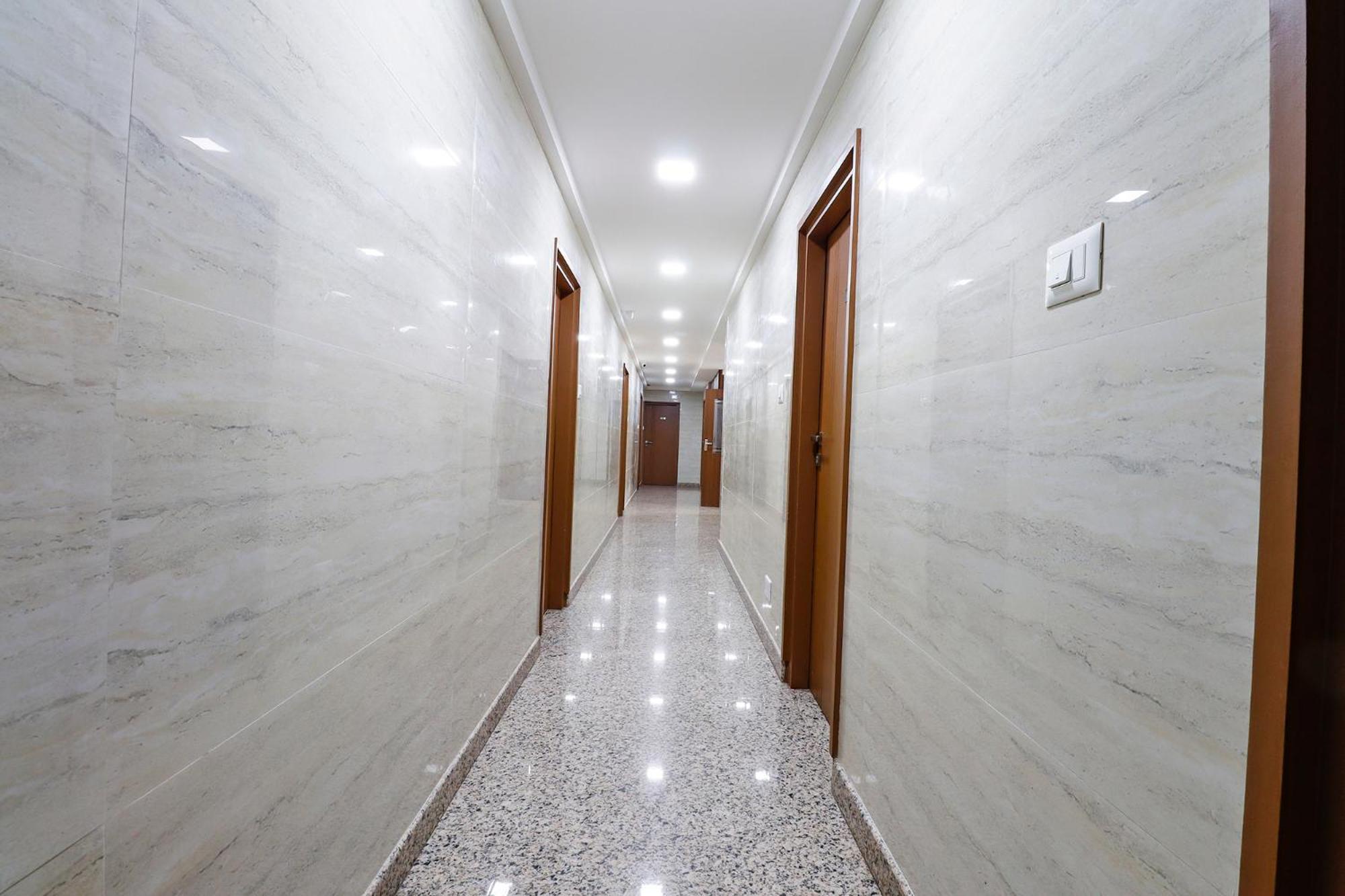 Fabhotel Sathya Comforts - Nr Commercial Street Hotel
